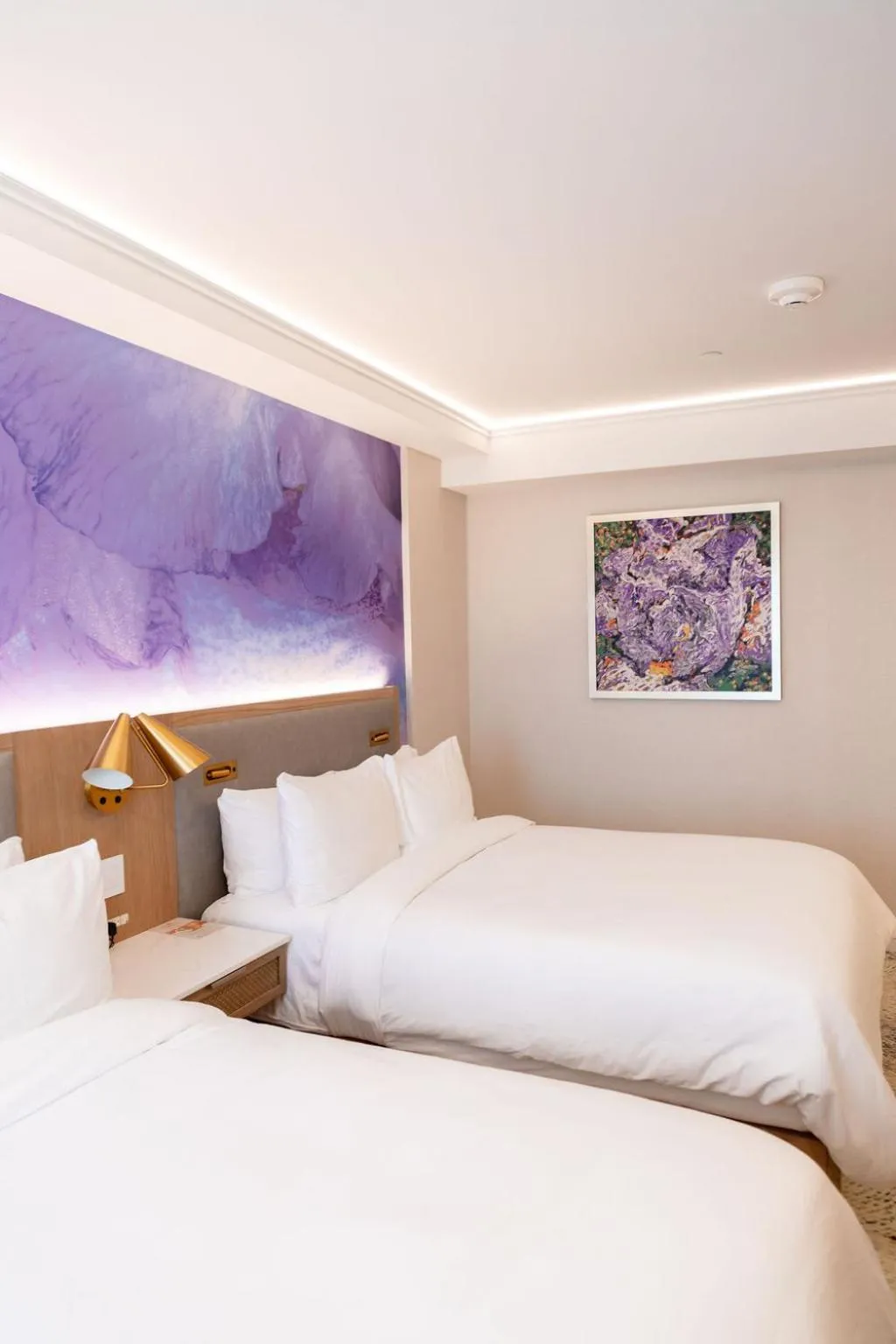 Bedroom, Bed in Iris Hotel Boston