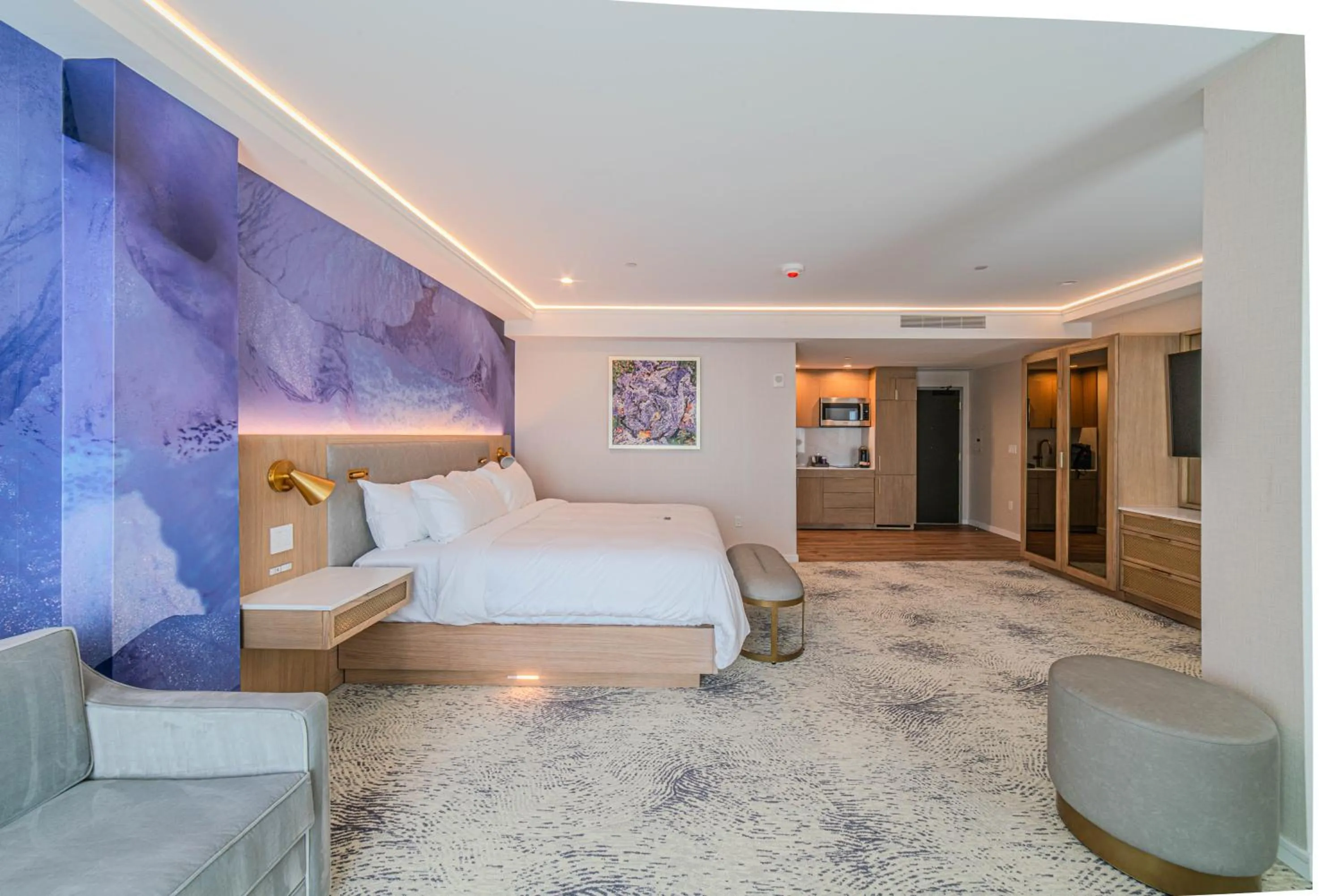 Bed in Iris Hotel Boston