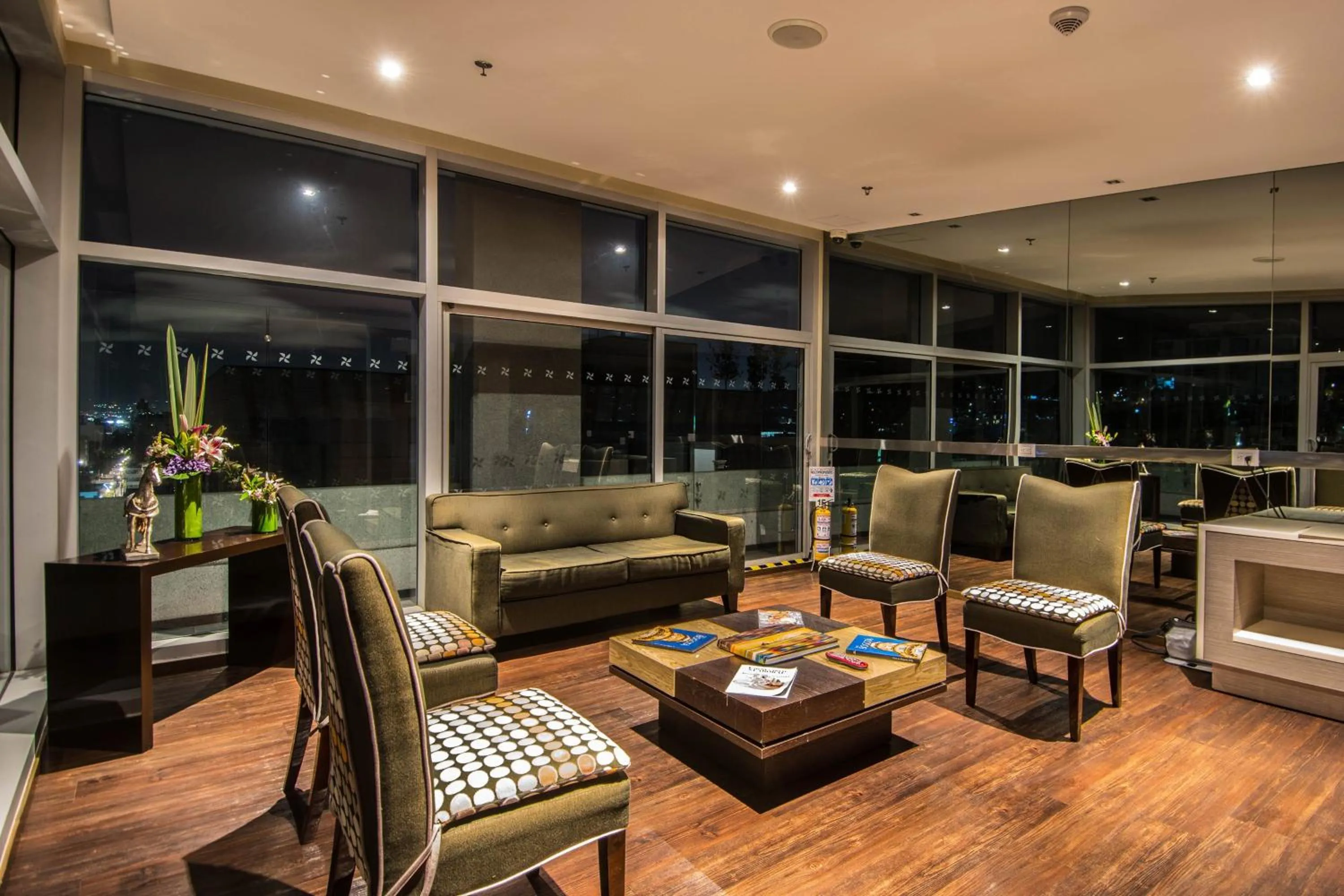 Lounge or bar in Four Points By Sheraton Bogota