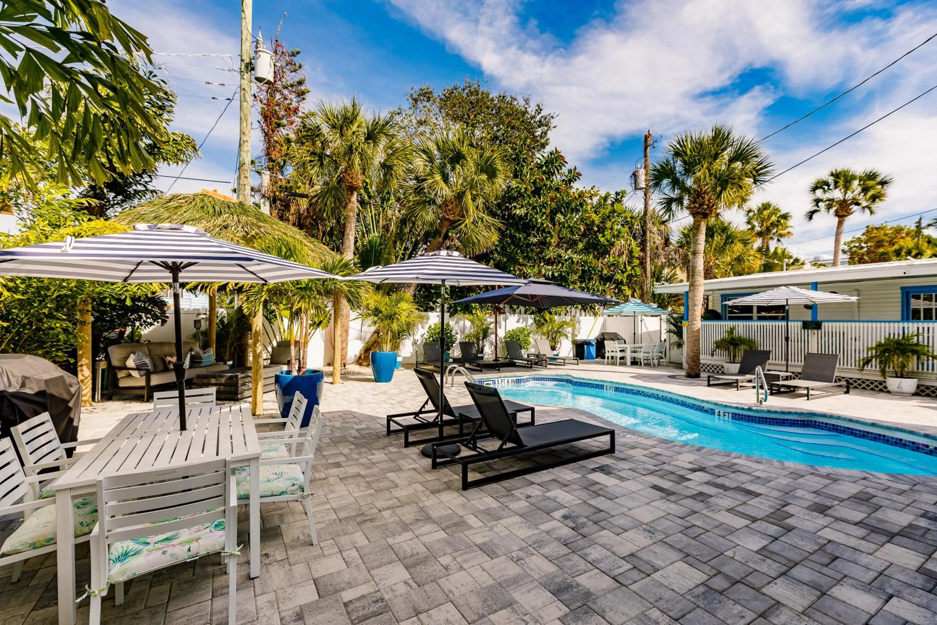 Swimming pool in The Inn on Siesta Key