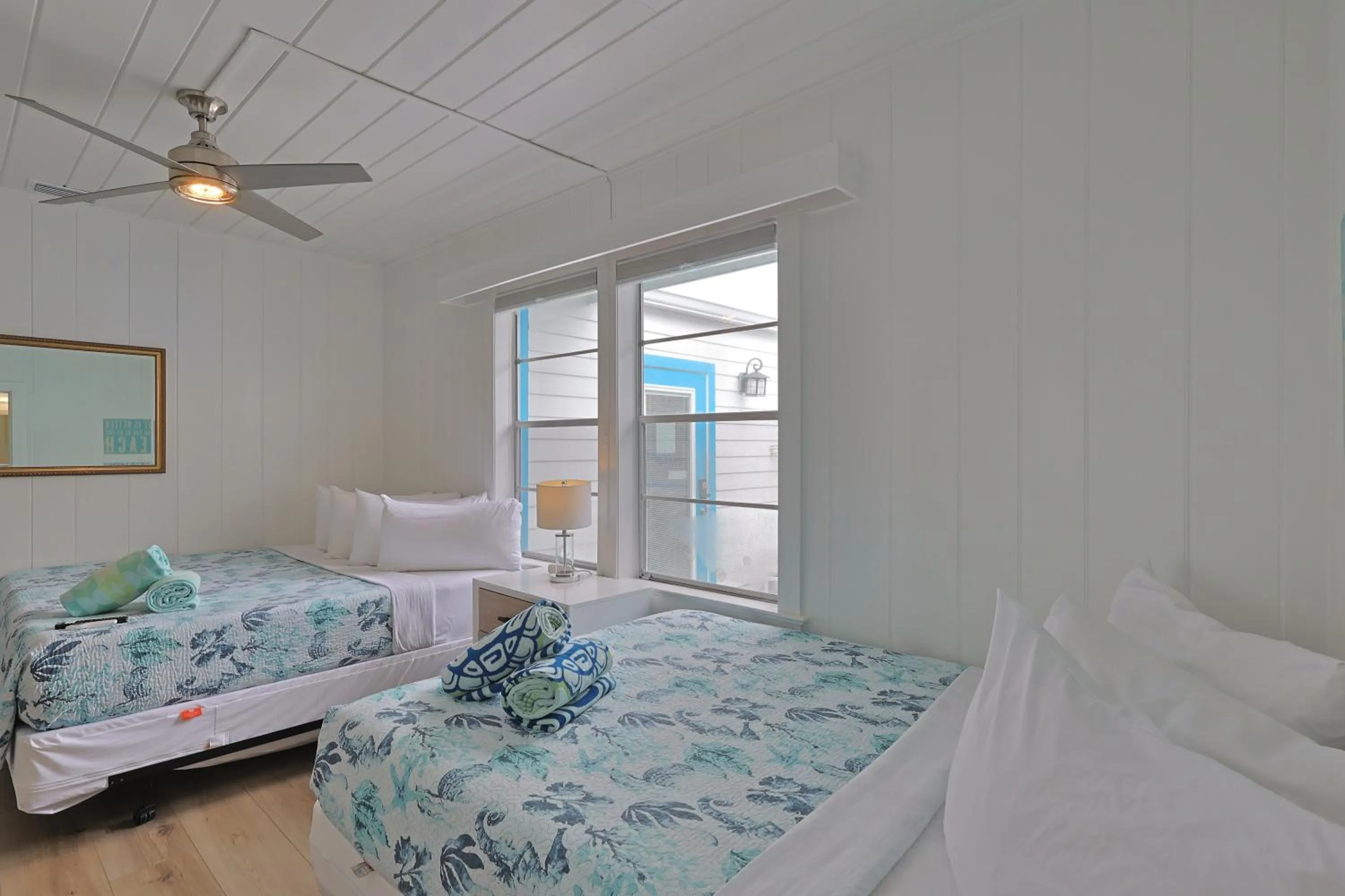 Bedroom, Bed in The Inn on Siesta Key
