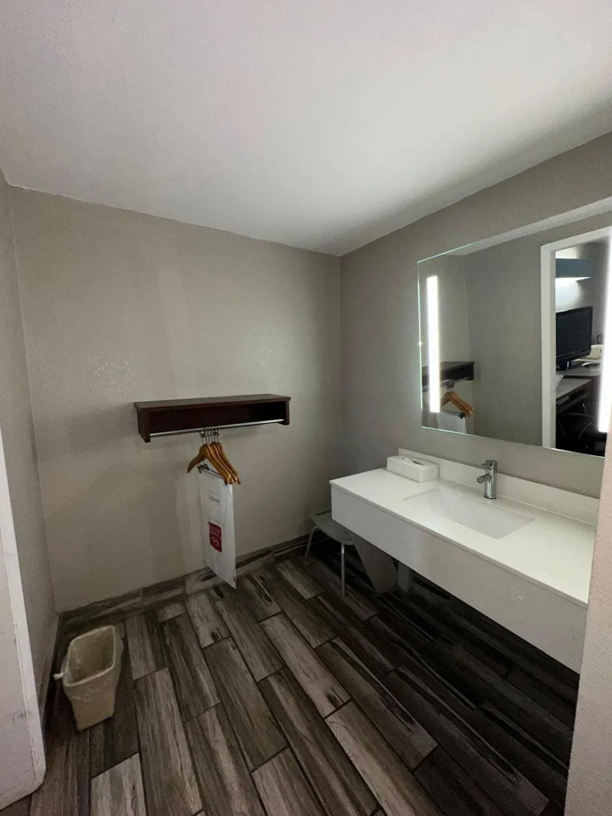 Bathroom in Jameson Inn Winder