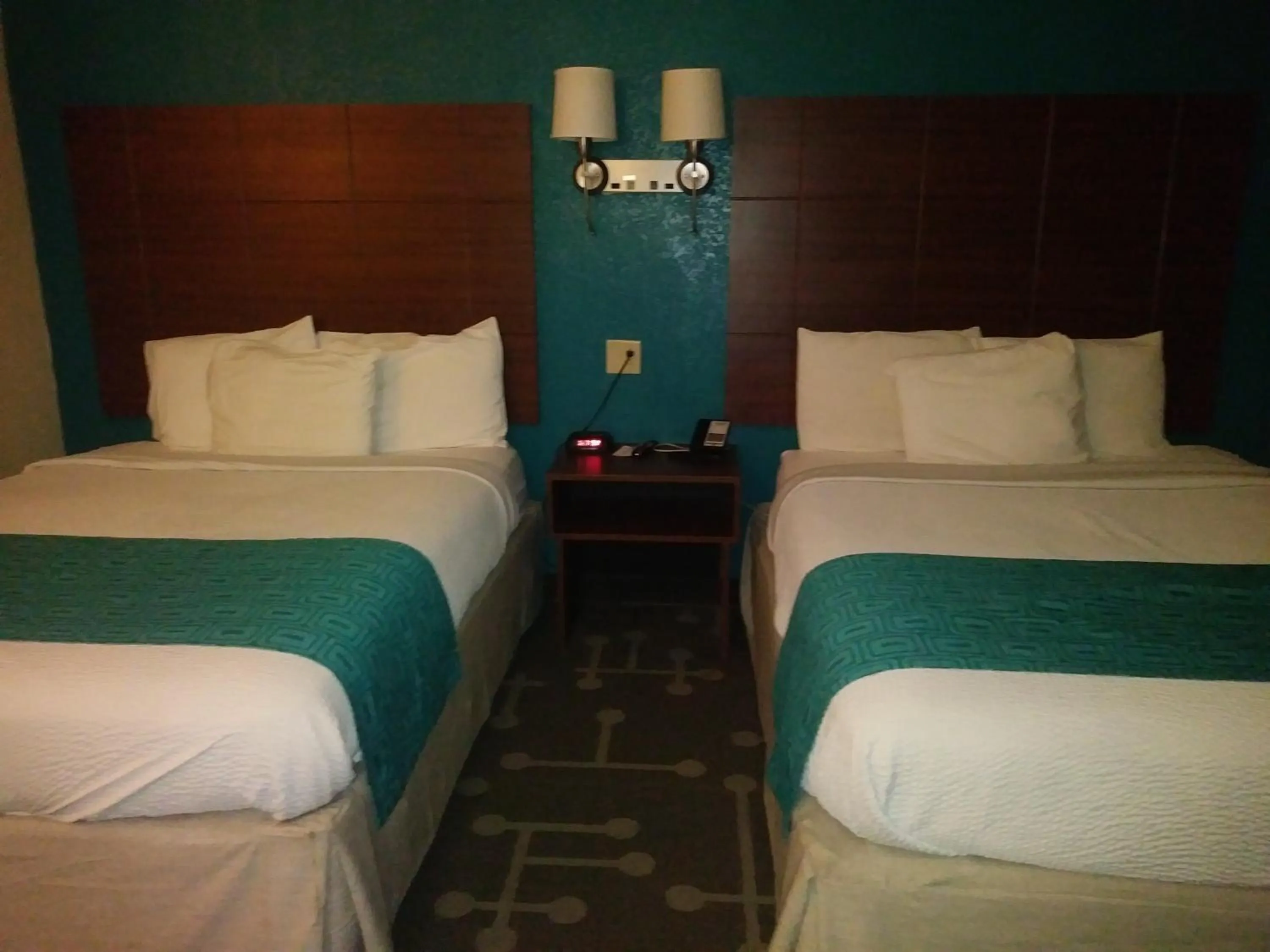 Bedroom, Bed in Howard Johnson by Wyndham Athens