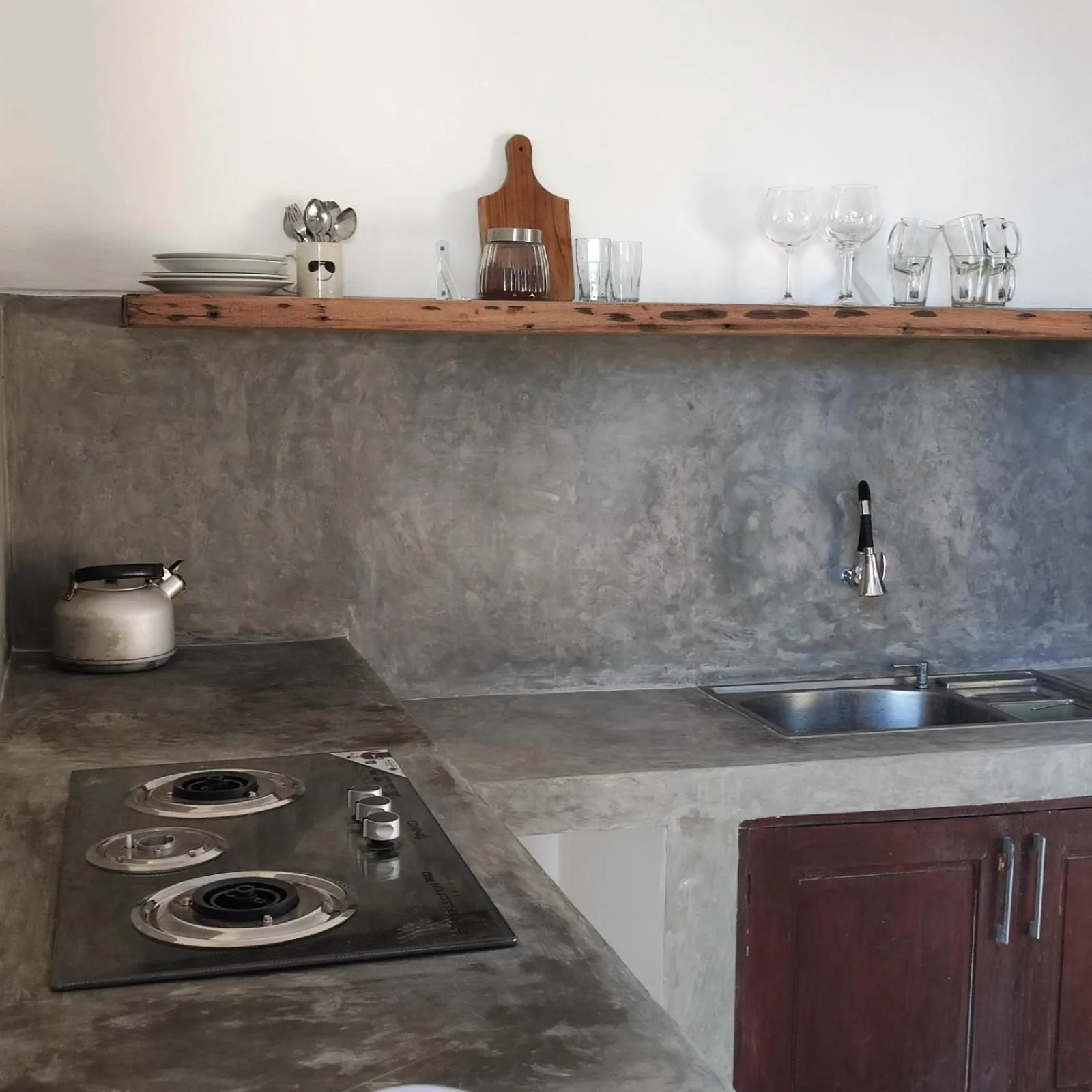 Kitchen or kitchenette in Lovina Villa Cinta