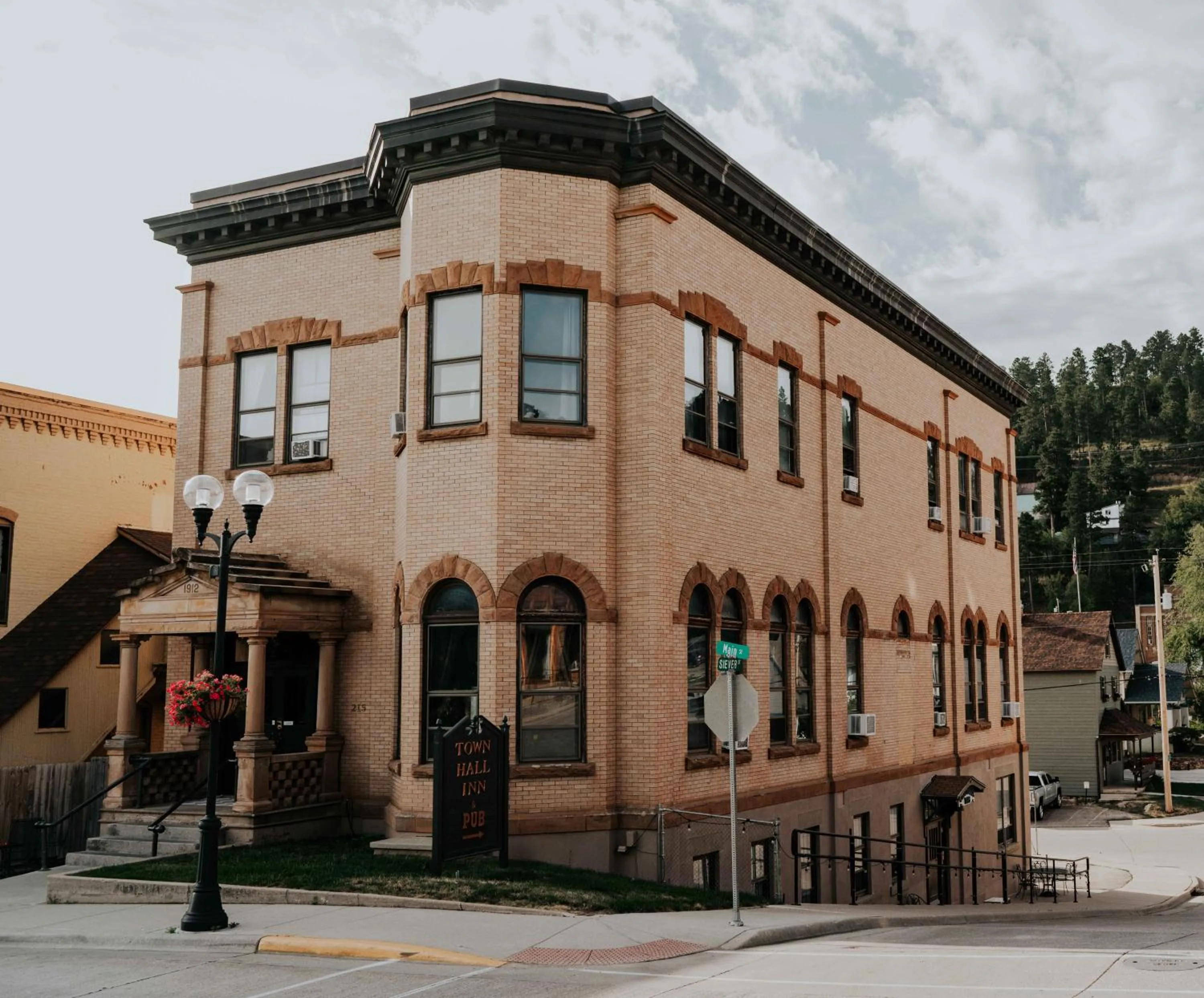 Property building in Town Hall Inn