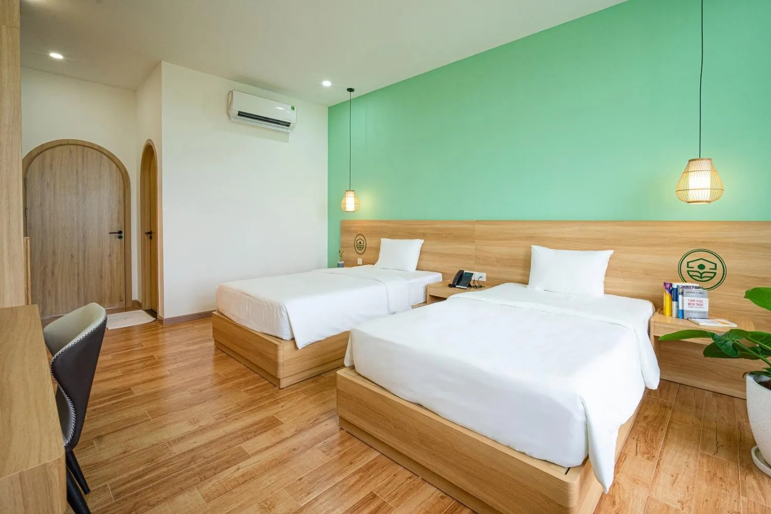 Bed in VinaEcolife Lodge