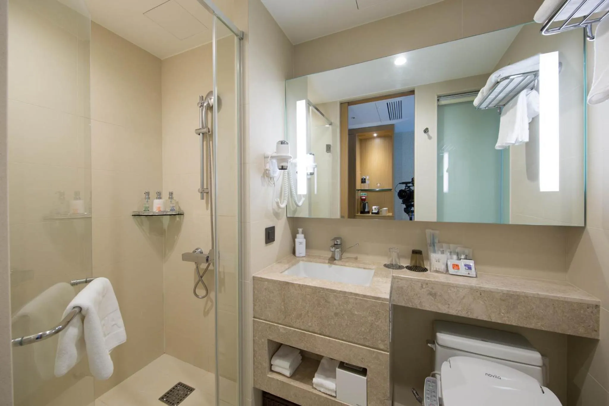 Shower in Solaria Nishitetsu Hotel Busan