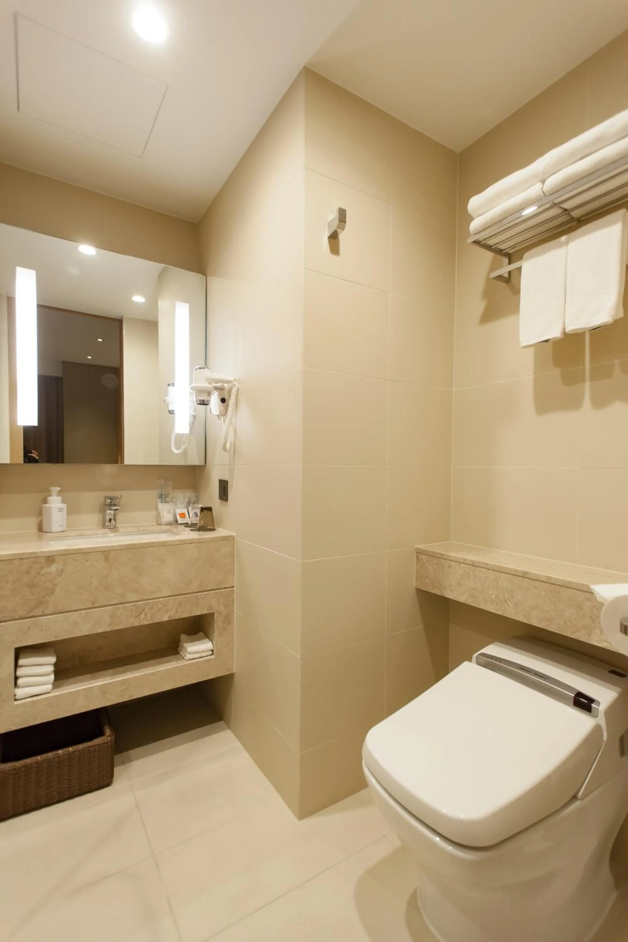 Toilet in Solaria Nishitetsu Hotel Busan