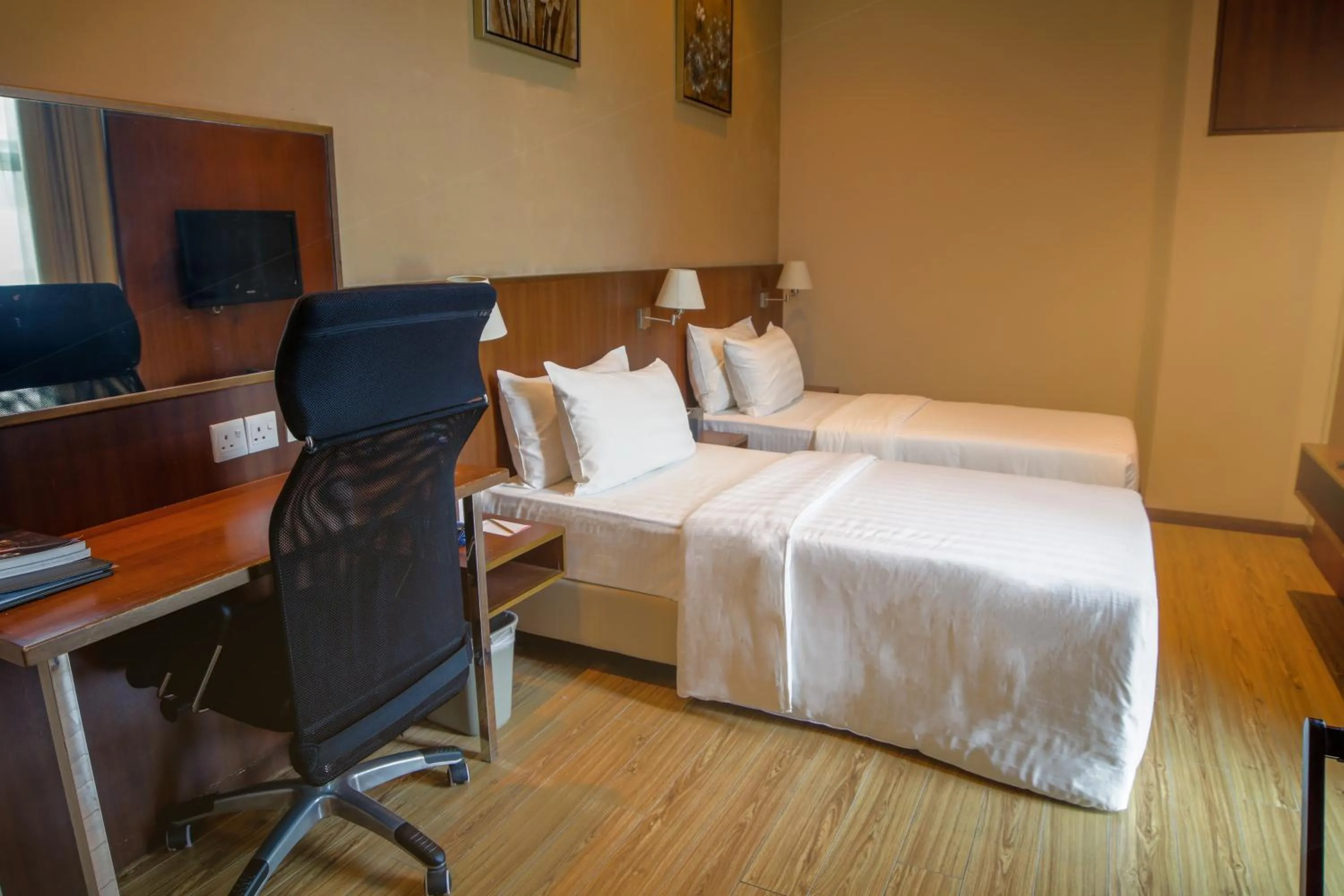 Bedroom, Bed in Swiss Hotel Apartment