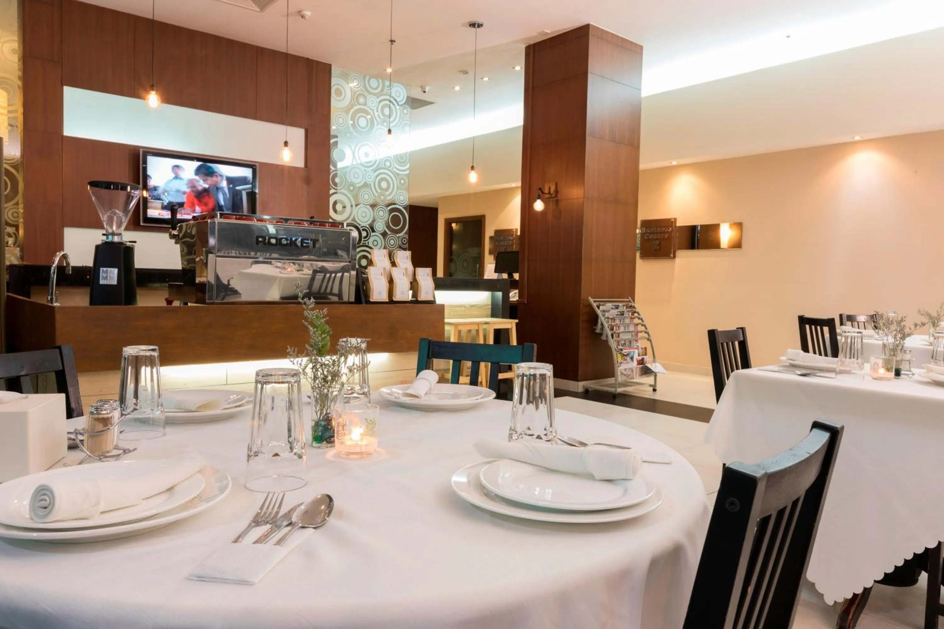 Restaurant/places to eat in Swiss Hotel Apartment