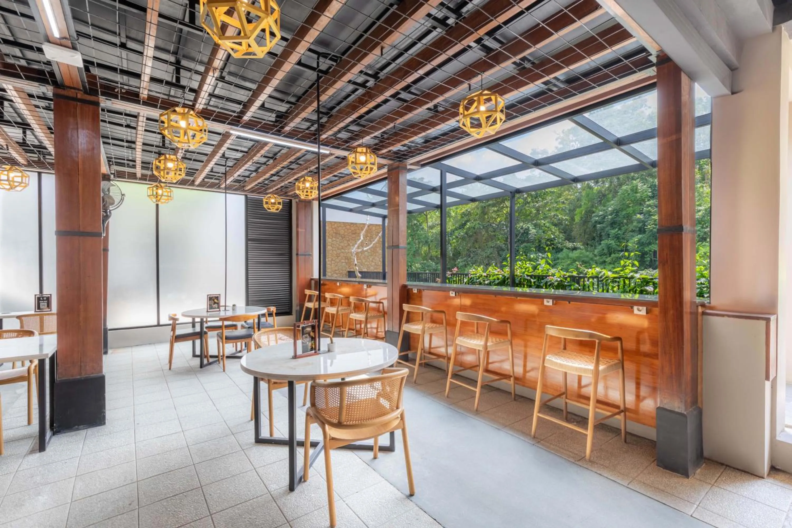 Restaurant/places to eat in The Sterling Villas