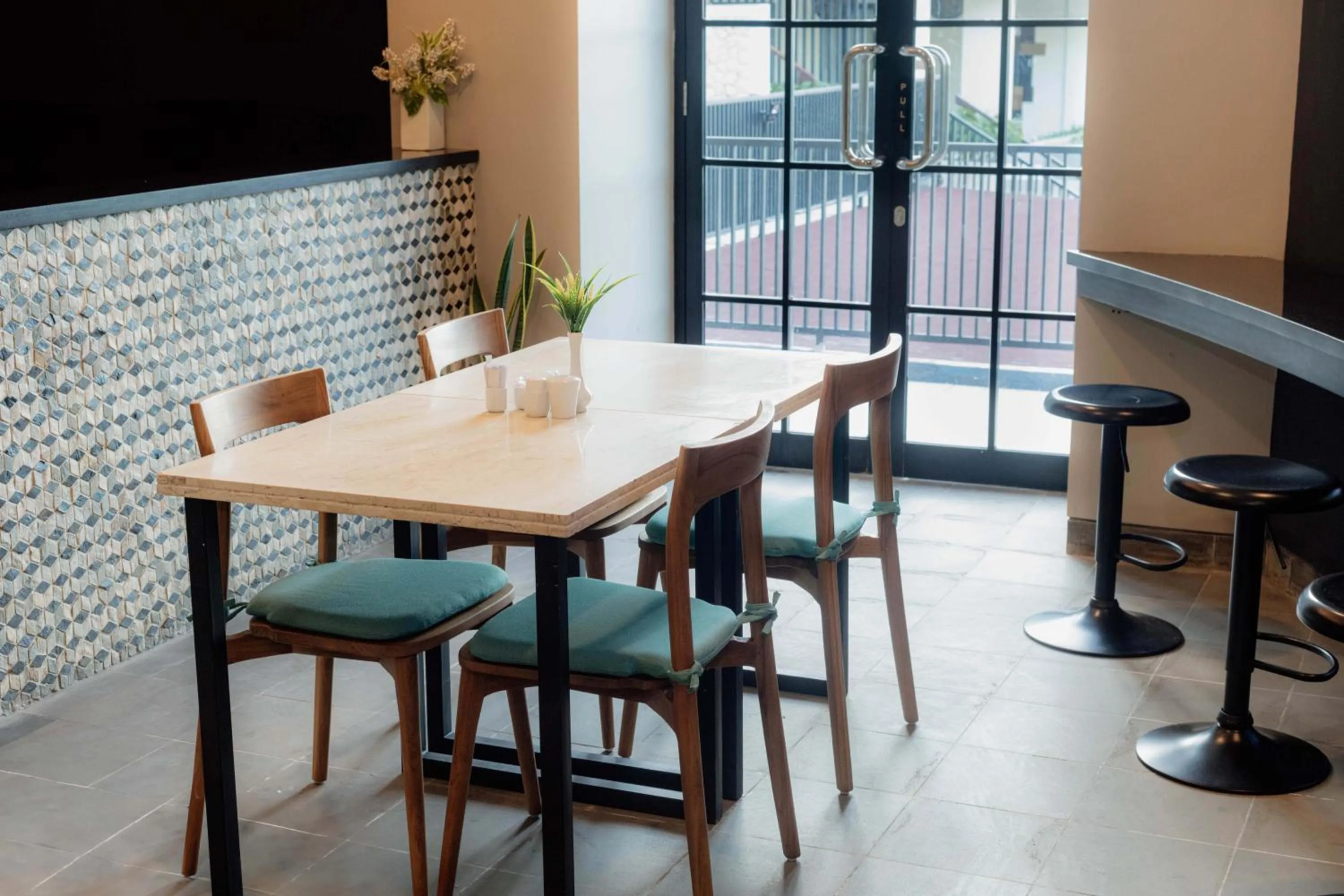 Restaurant/places to eat in The Sterling Villas