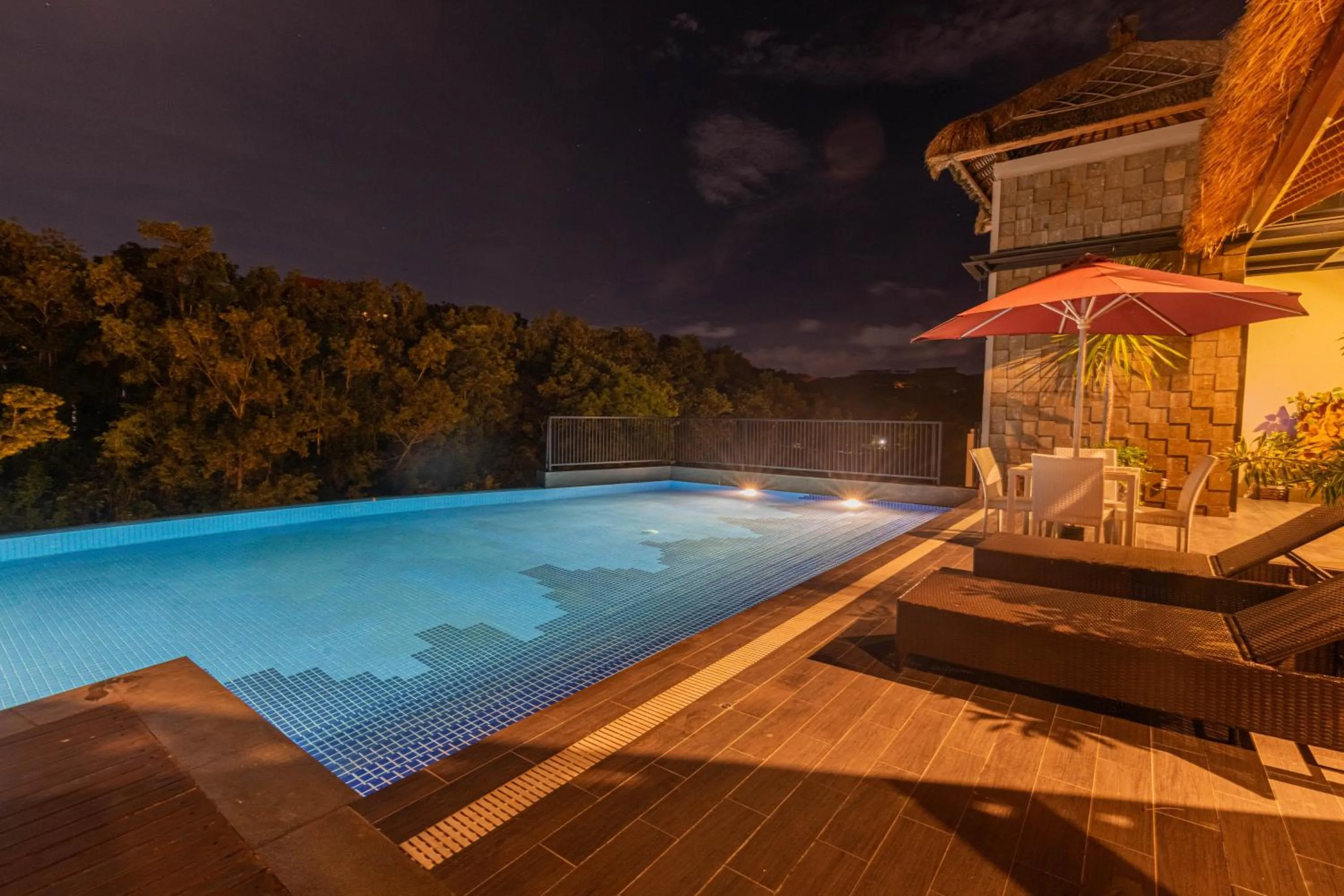 Night in The Sterling Villas