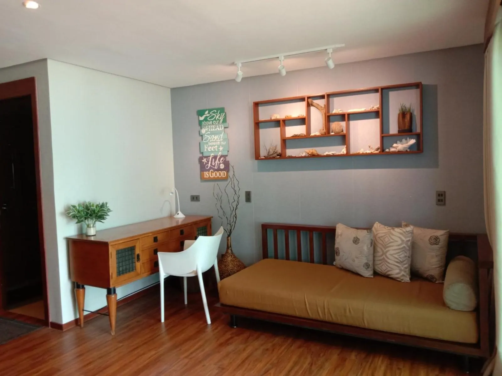 Bed in Boracay Beach Houses