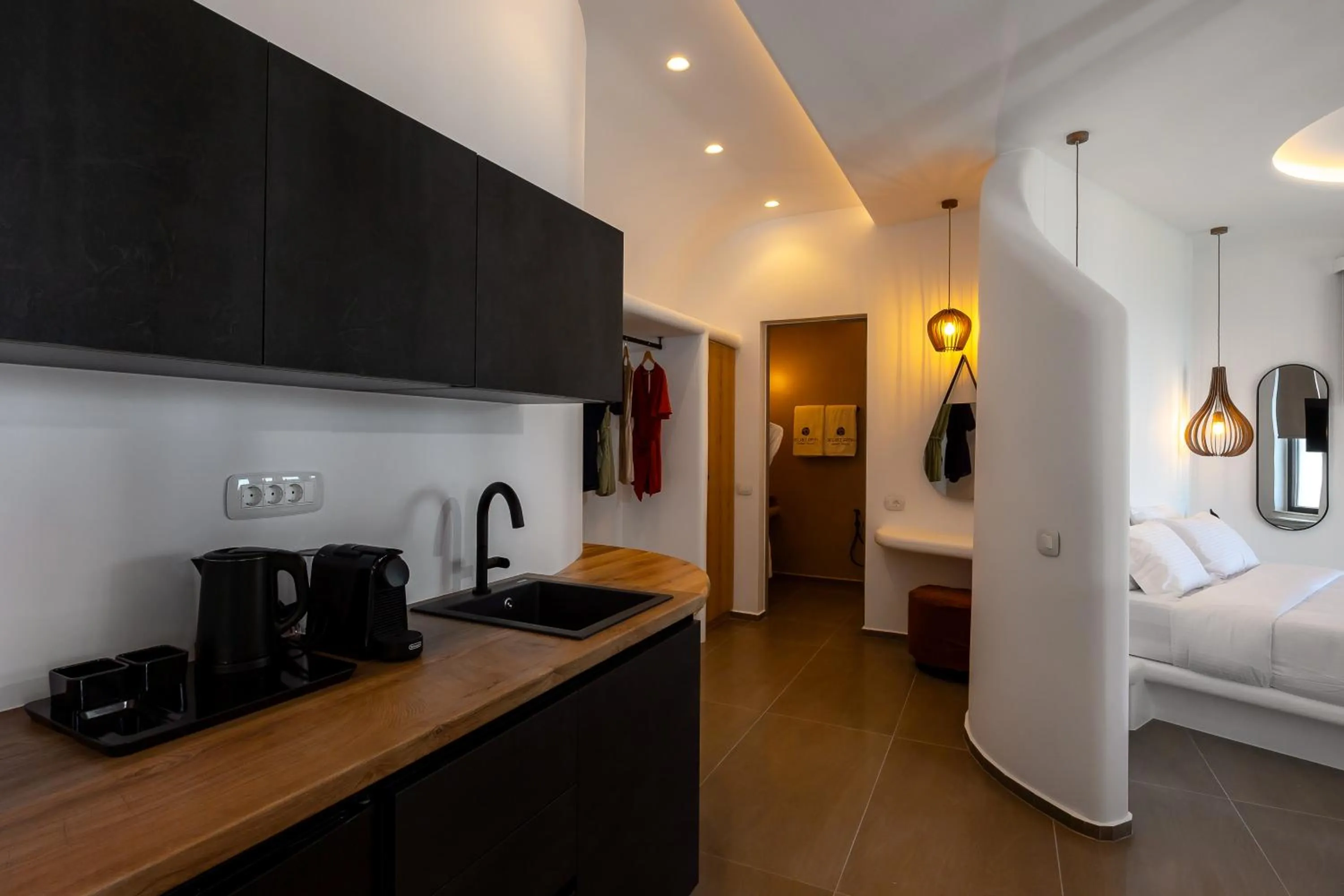 Coffee/tea facilities, Bed in Secret Path Luxury Villas