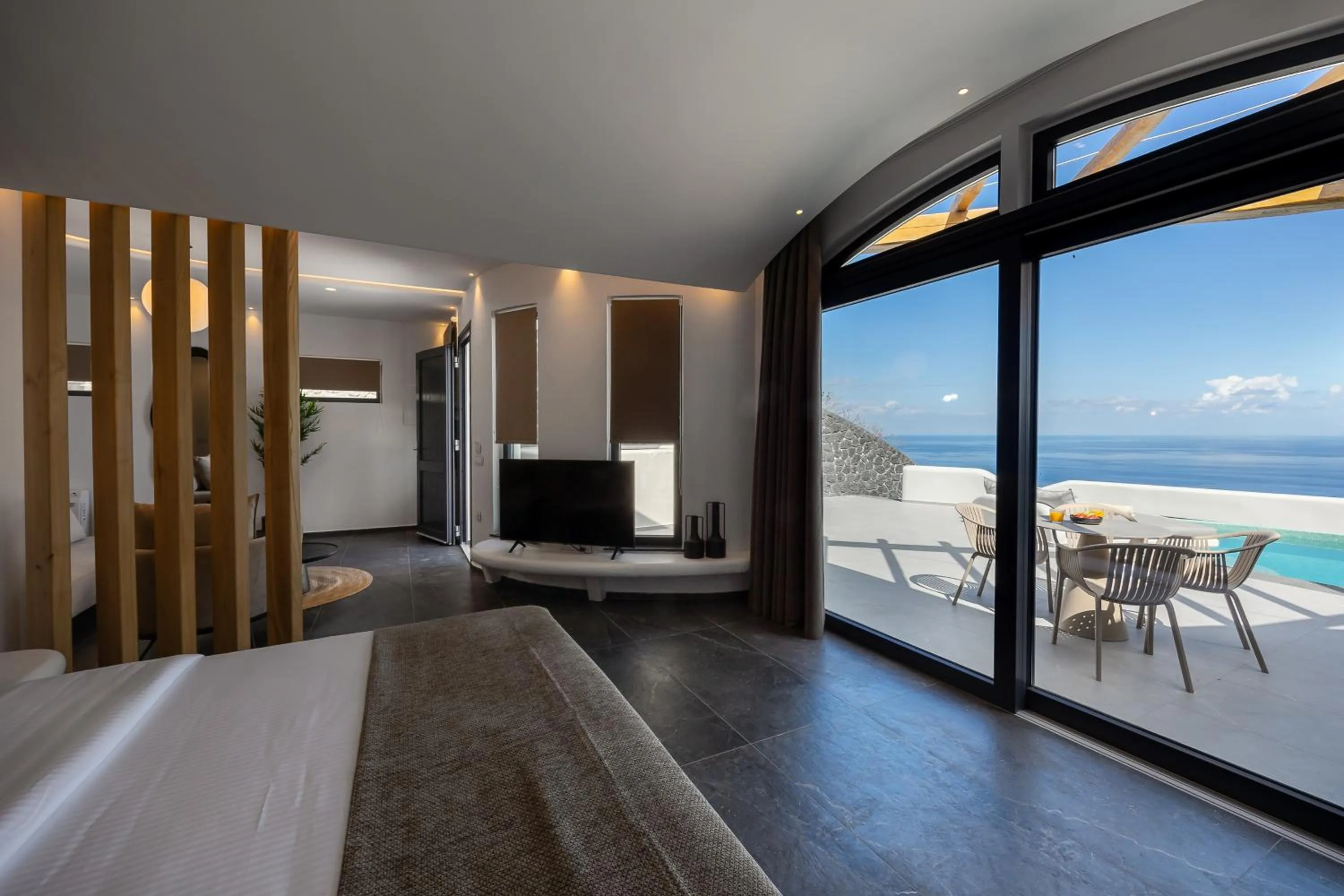 Balcony/Terrace, Bed in Secret Path Luxury Villas