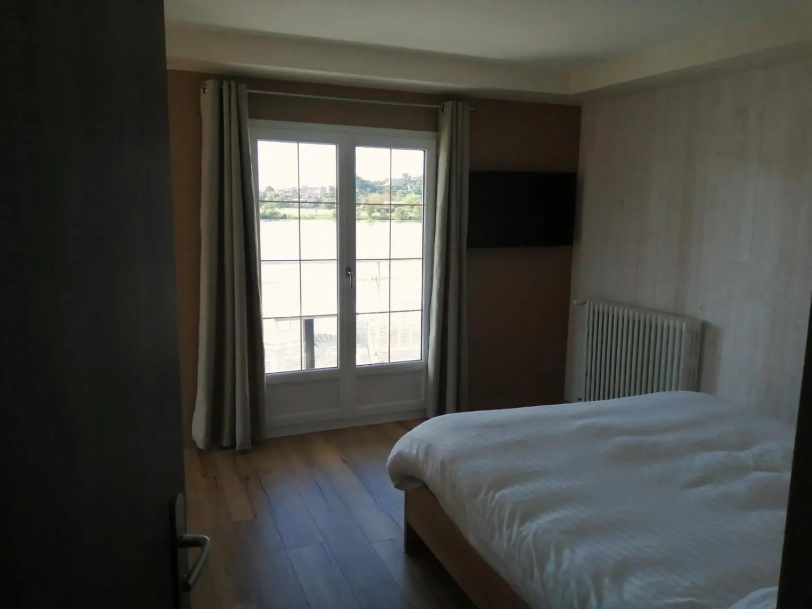 Bedroom in Le Petit Pêcheur