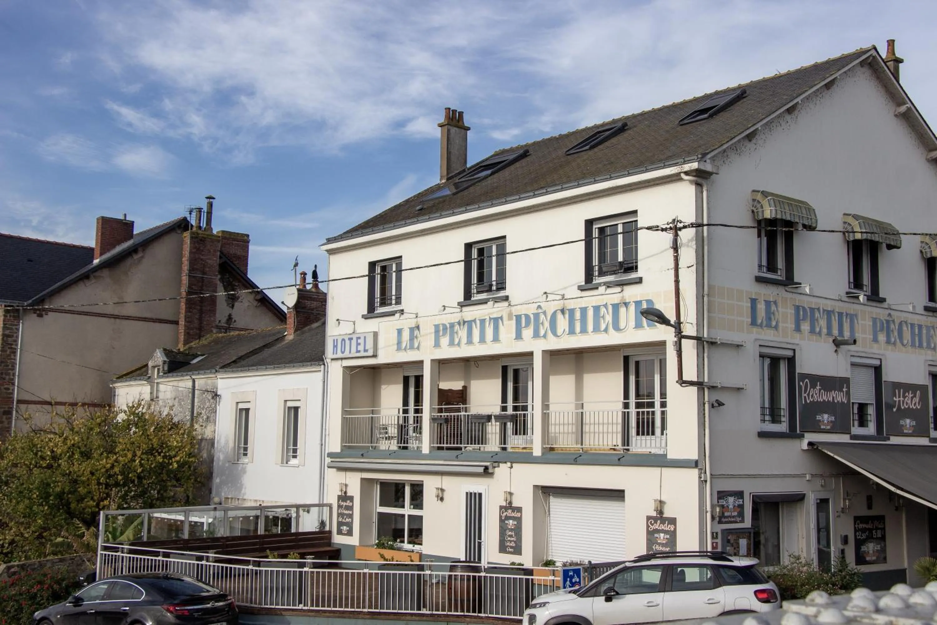 Property building in Le Petit Pêcheur
