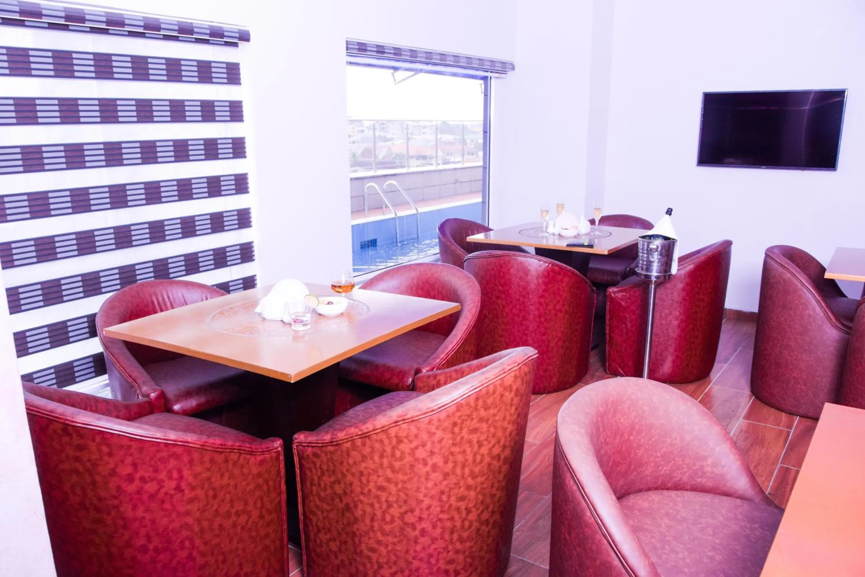 Evening entertainment in LIMEWOOD HOTEL