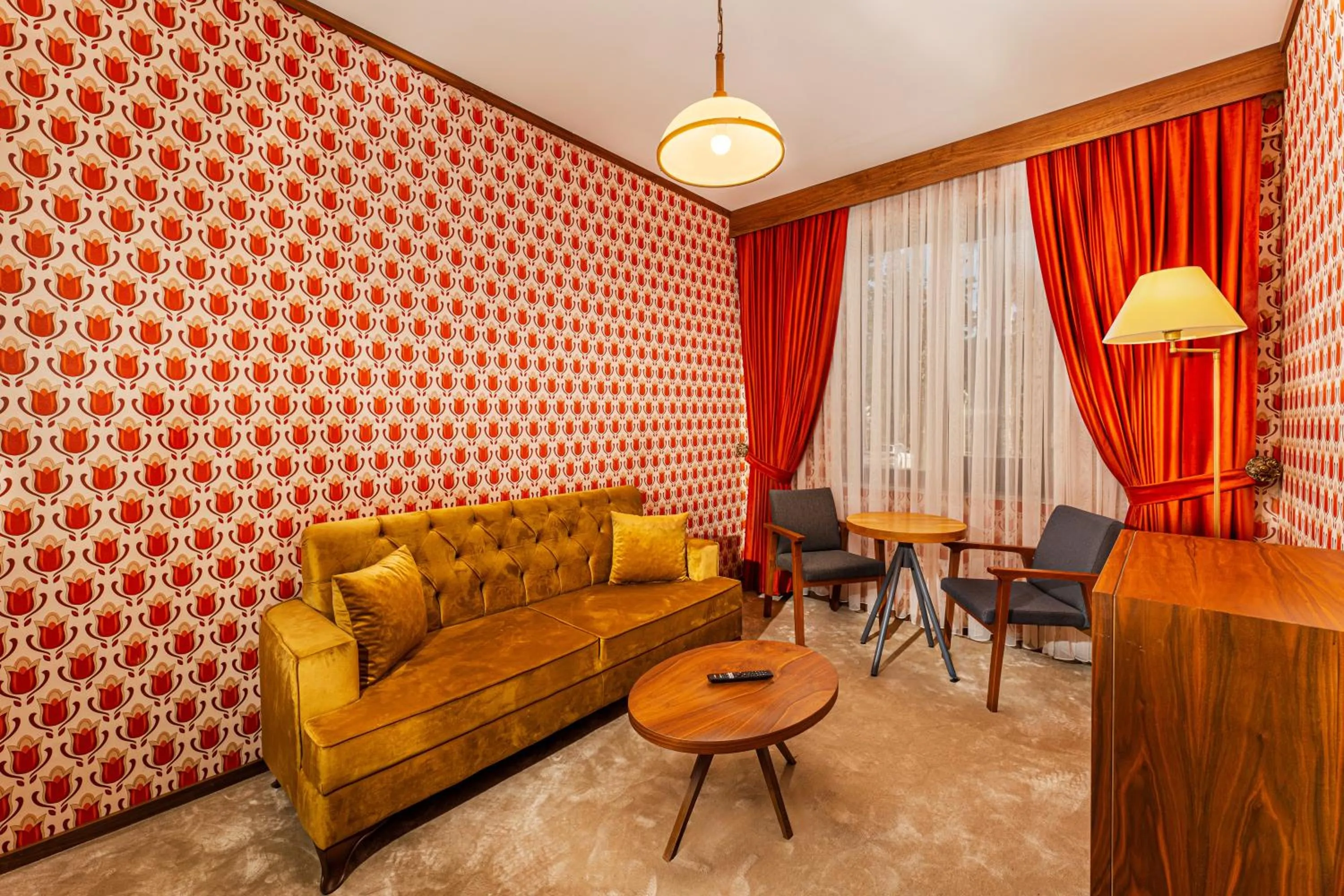 Seating area in 74 Otel