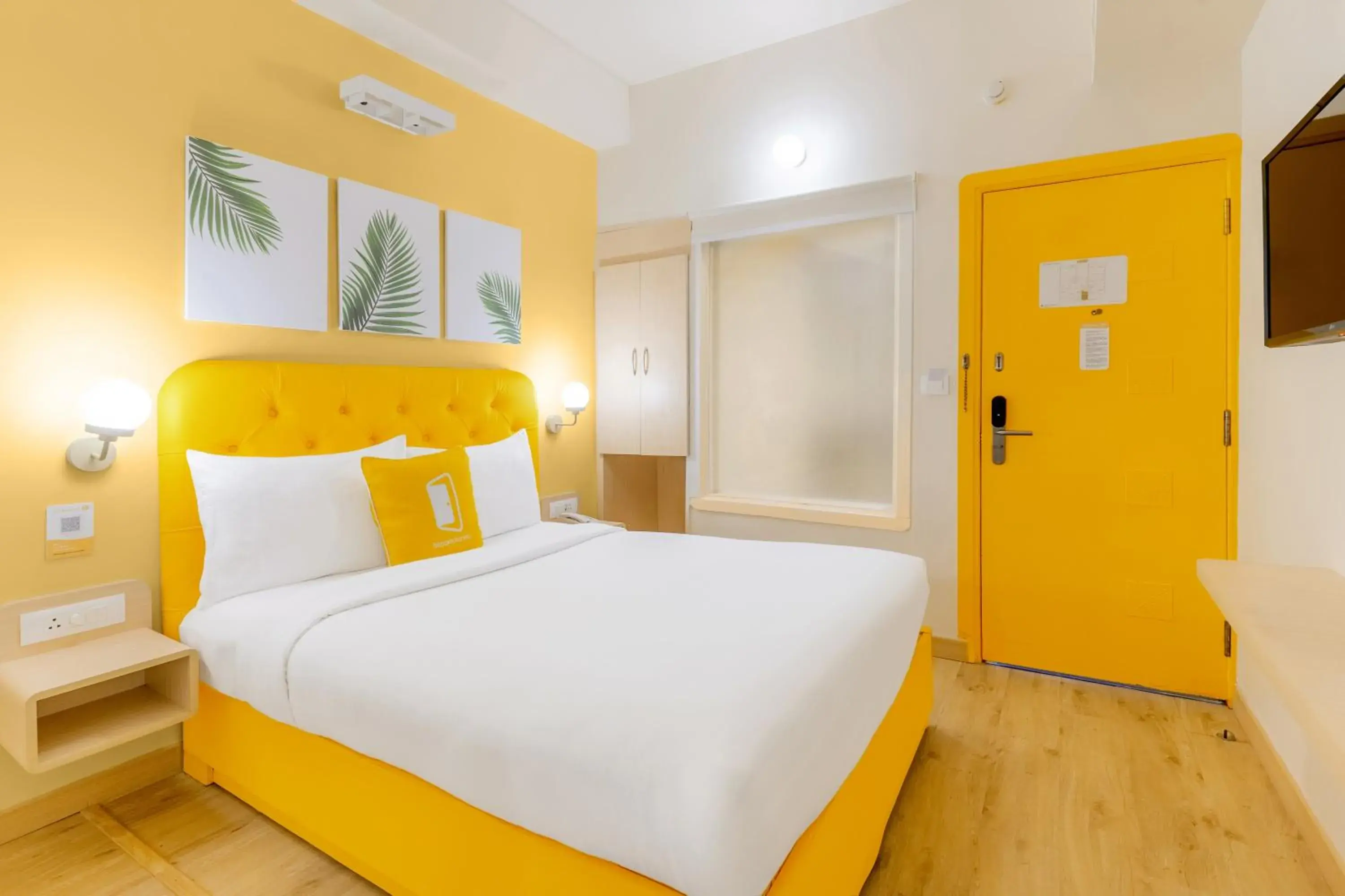 Deluxe Double Room - single occupancy in Bloom Hotel - CR Park Deluxe Double Room - single occupancy in Bloom Hotel - CR Park