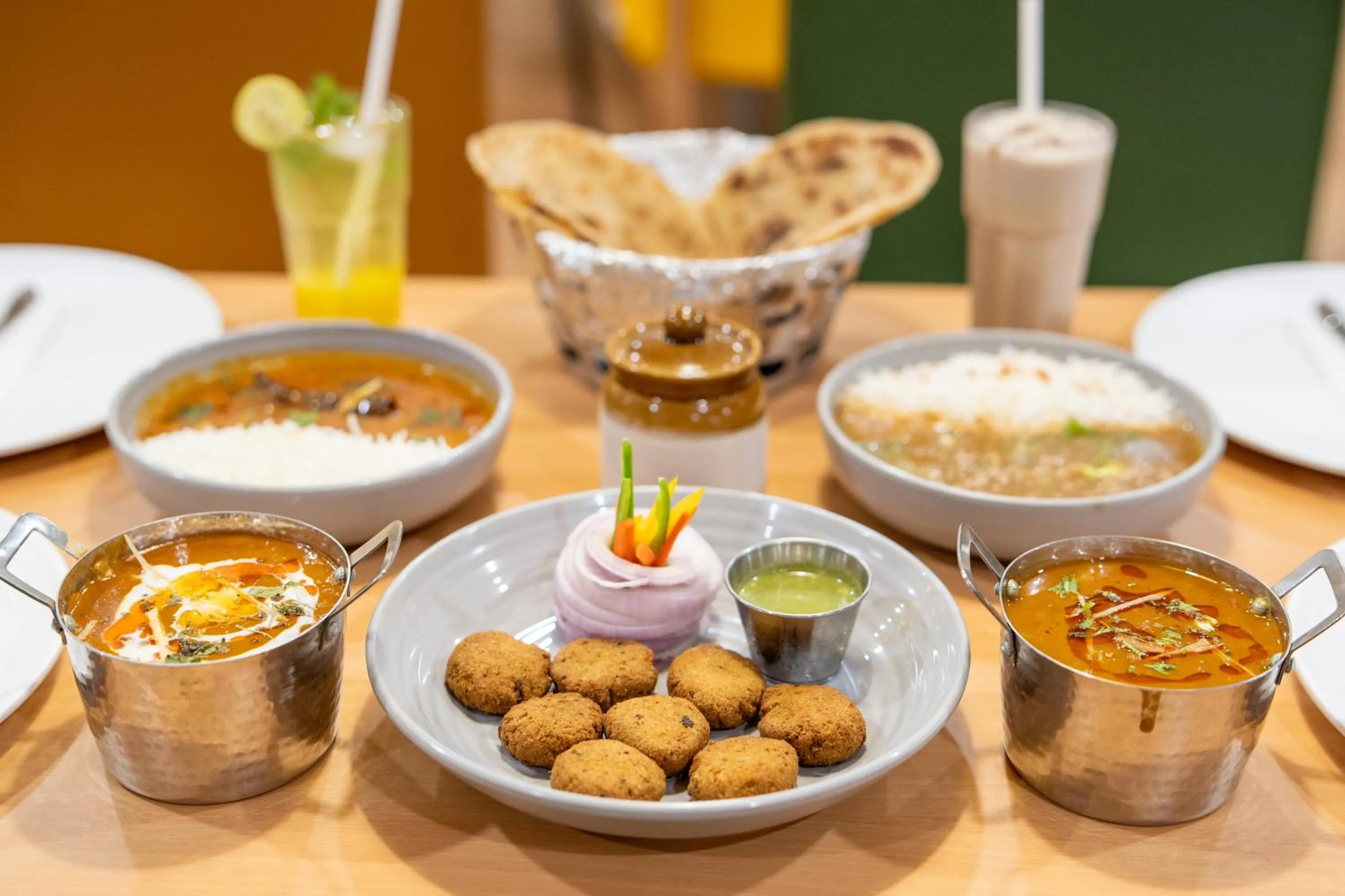 Food in Bloom Hotel - CR Park