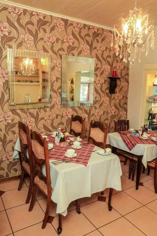 Restaurant/Places to Eat in Aberdeen House