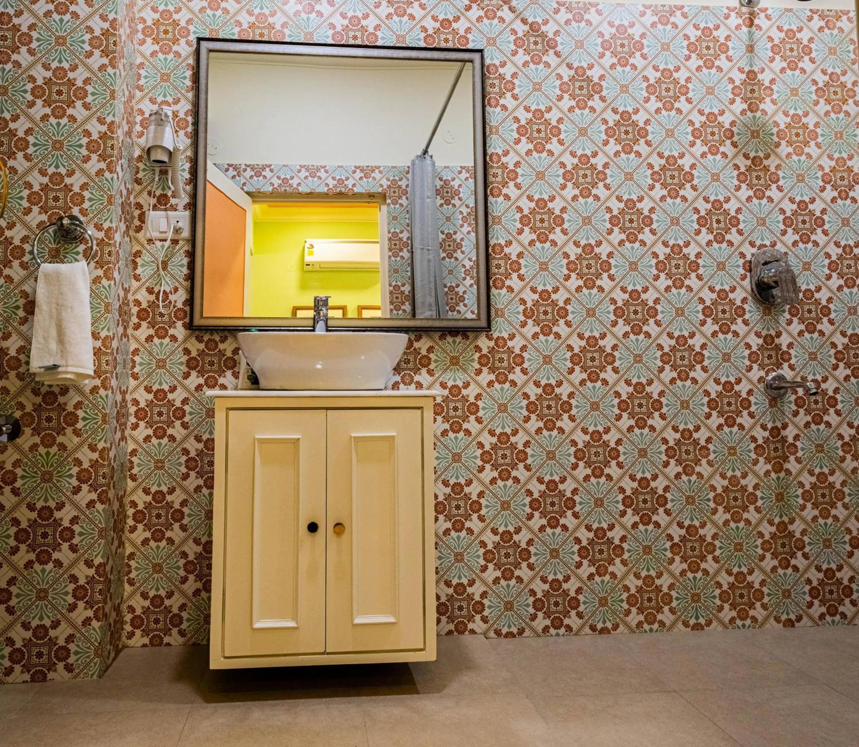 Bathroom in Sheel Mahal- Near Hawa Mahal