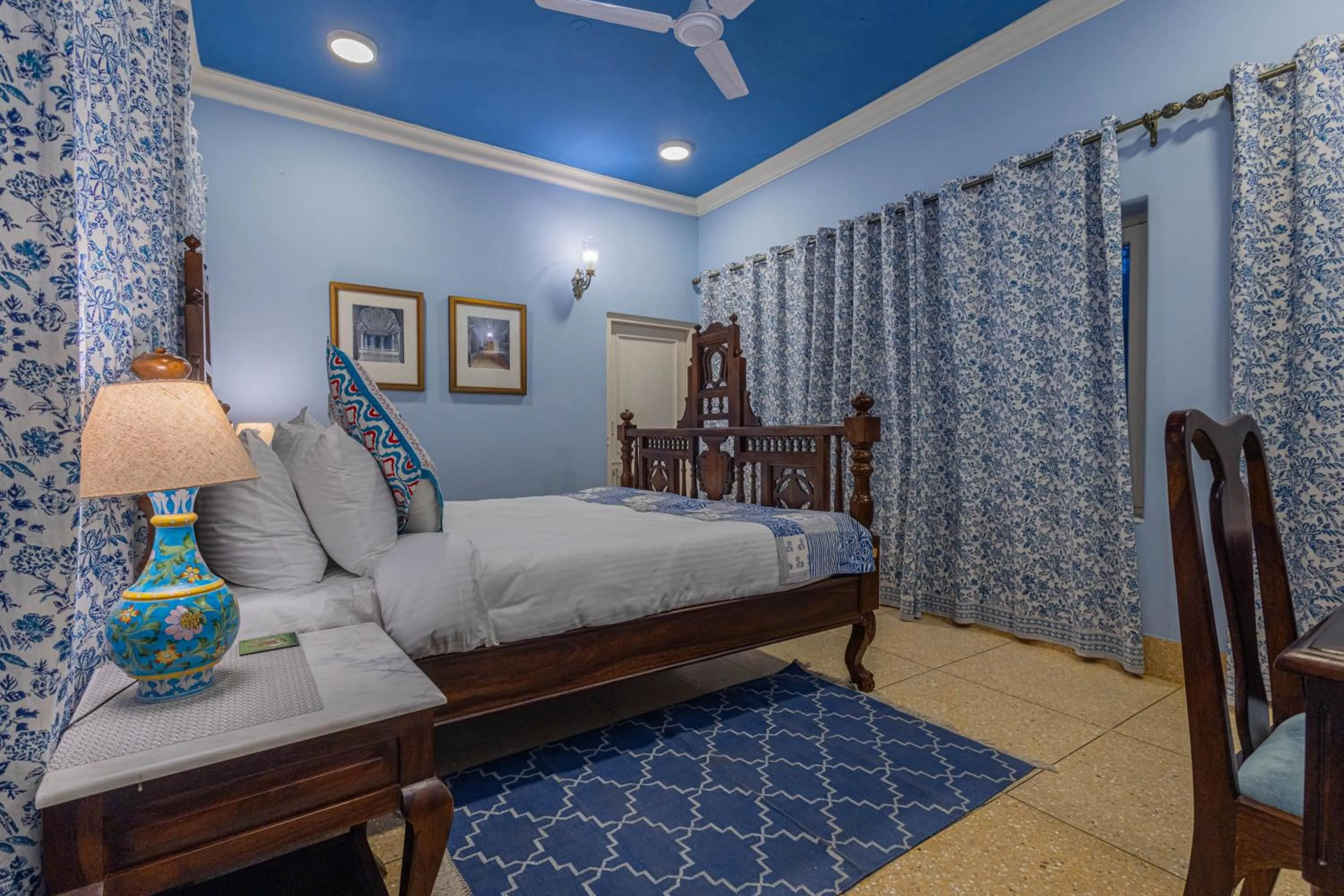 Bedroom, Bed in Sheel Mahal- Near Hawa Mahal