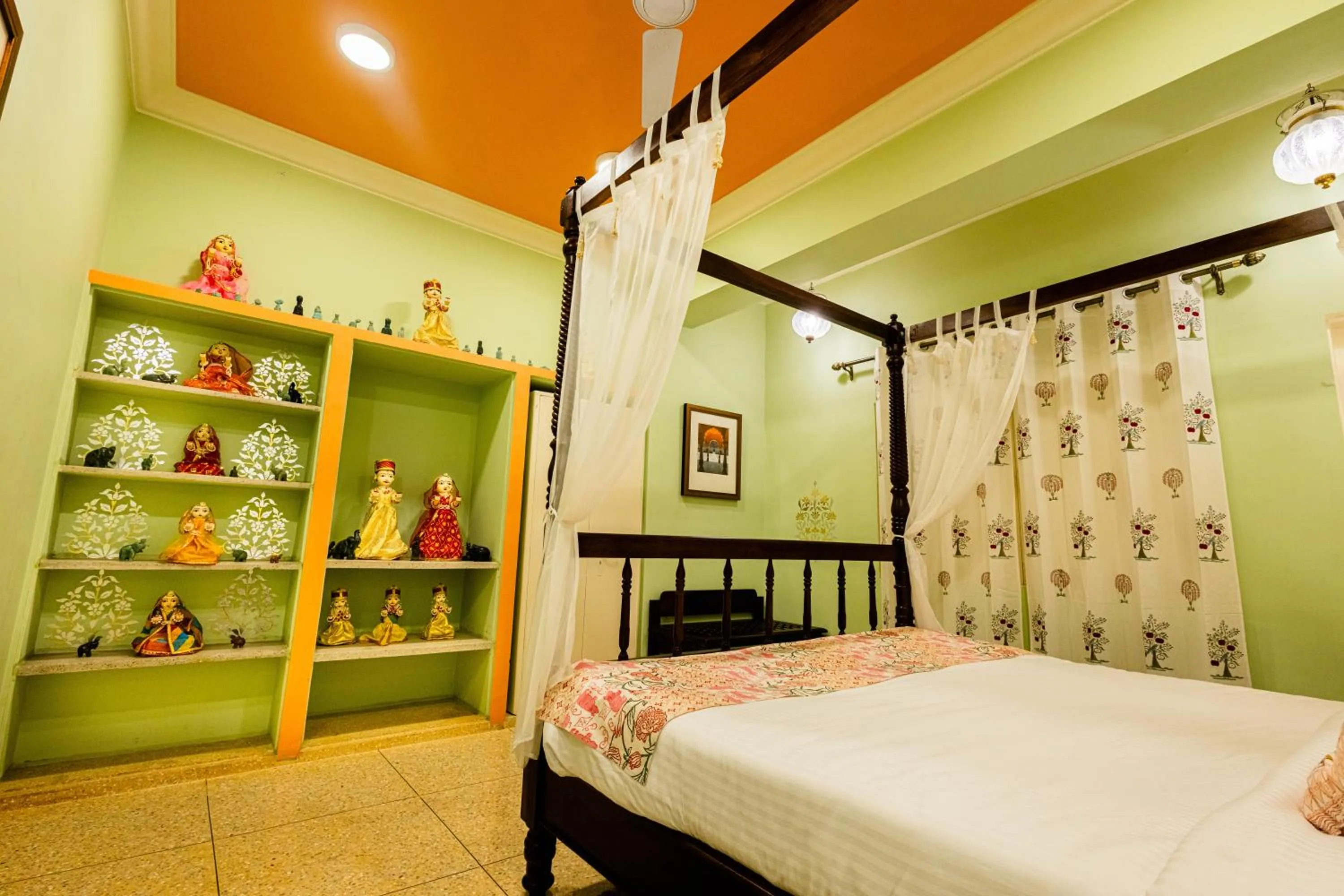 Bedroom, Bed in Sheel Mahal- Near Hawa Mahal