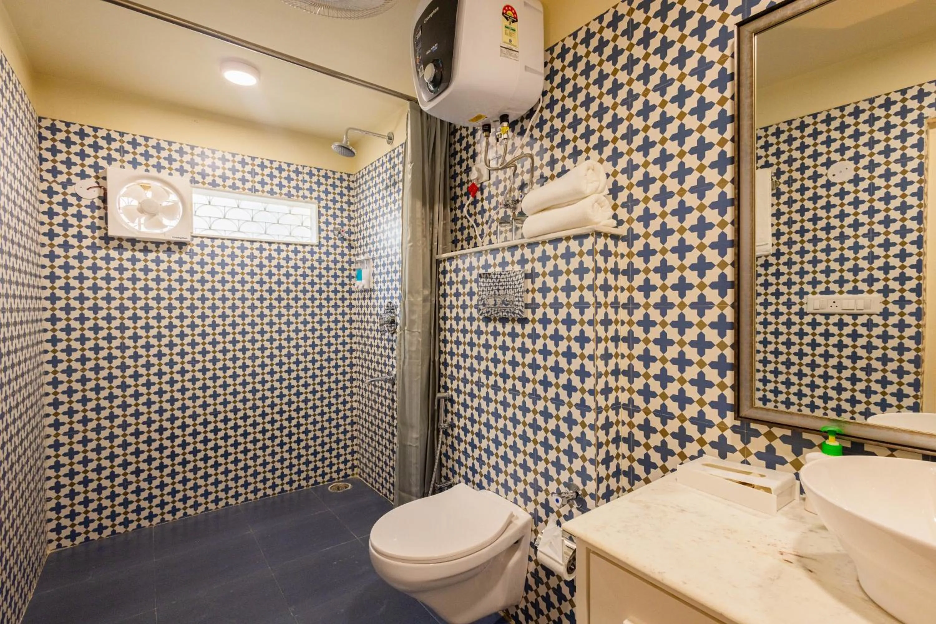 Bathroom in Sheel Mahal- Near Hawa Mahal