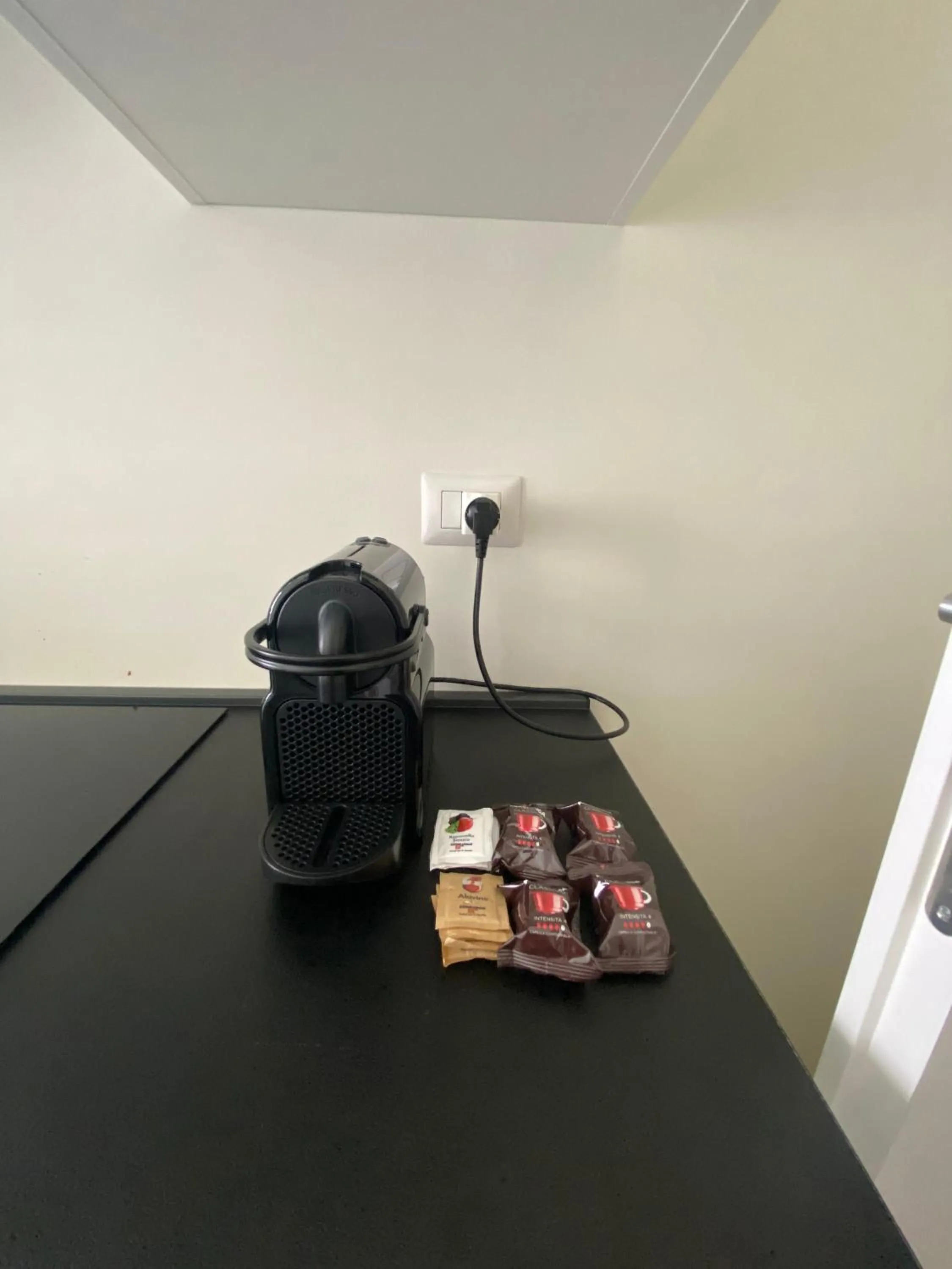 Coffee/tea facilities in VEGA RIBBON