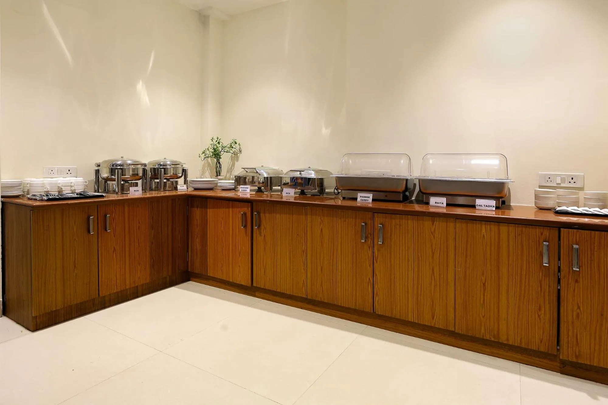 Buffet breakfast in Denver Paragon Suites Delhi Airport