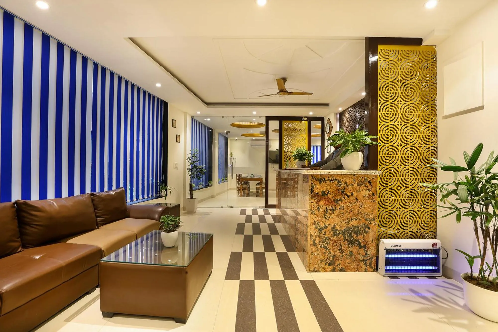 Seating area in Denver Paragon Suites Delhi Airport