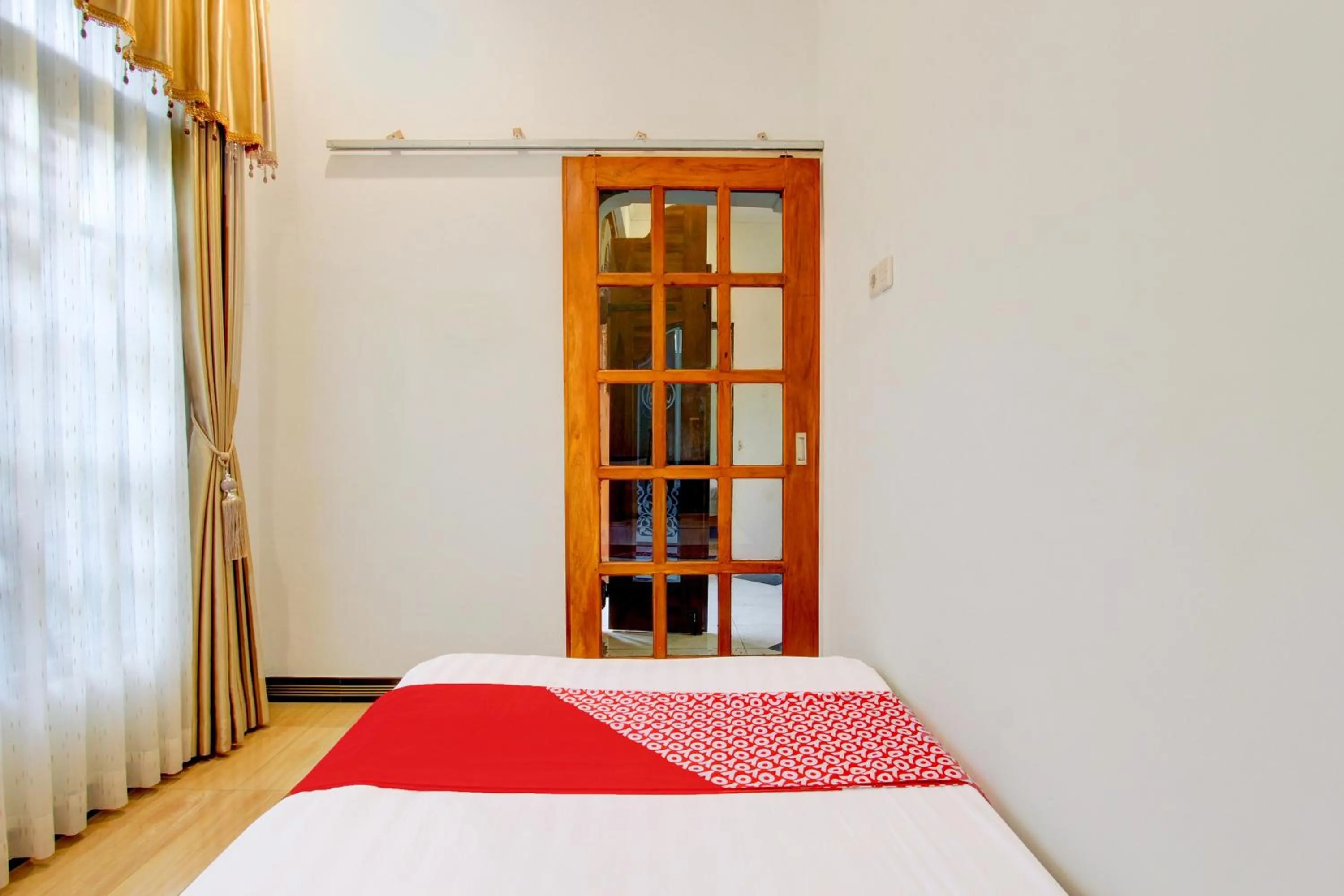 Bedroom, Bed in Hotel O Mbah Carik Homestay Syari'ah