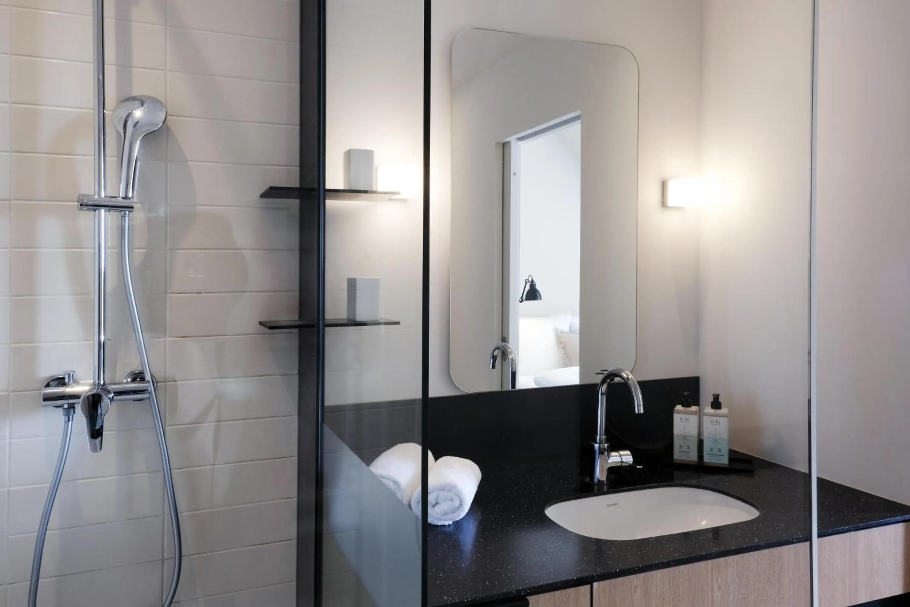 Bathroom in Apartment040