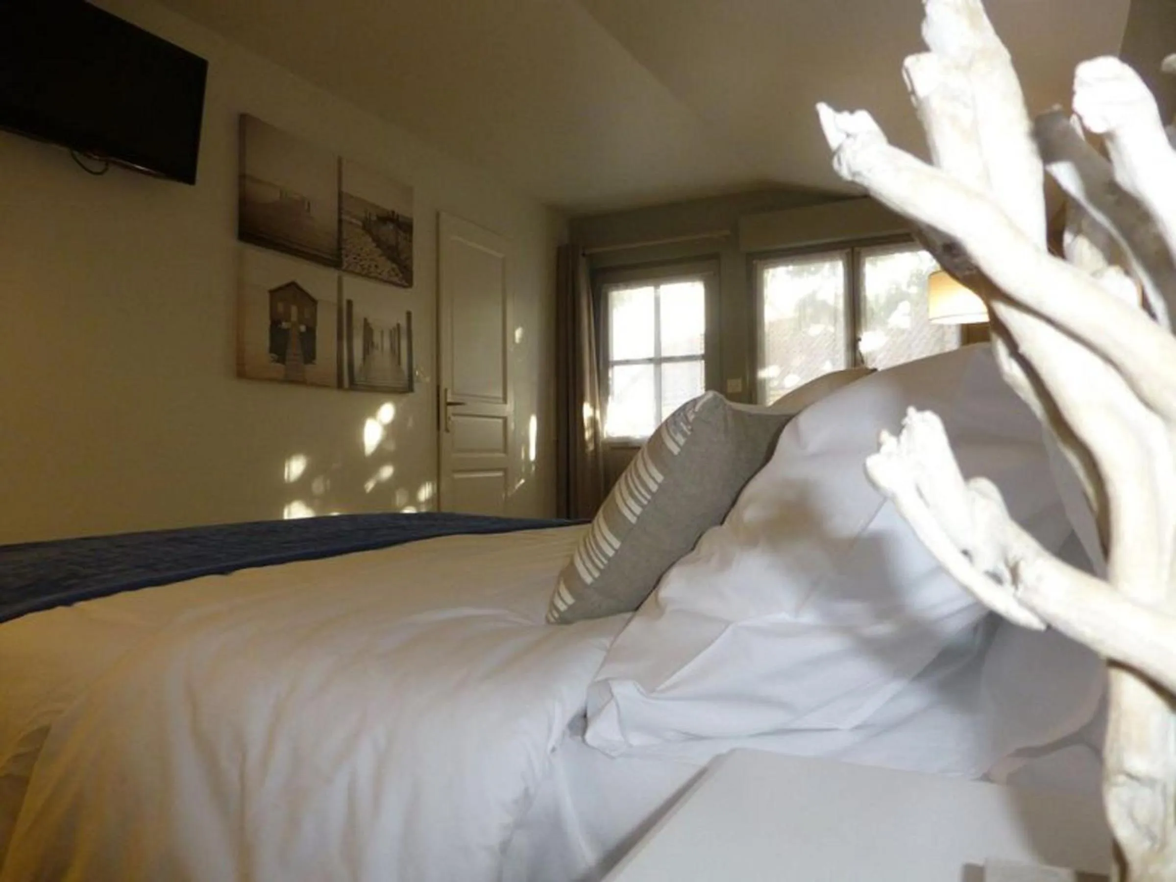 Bedroom, Bed in Le Clos du miroir