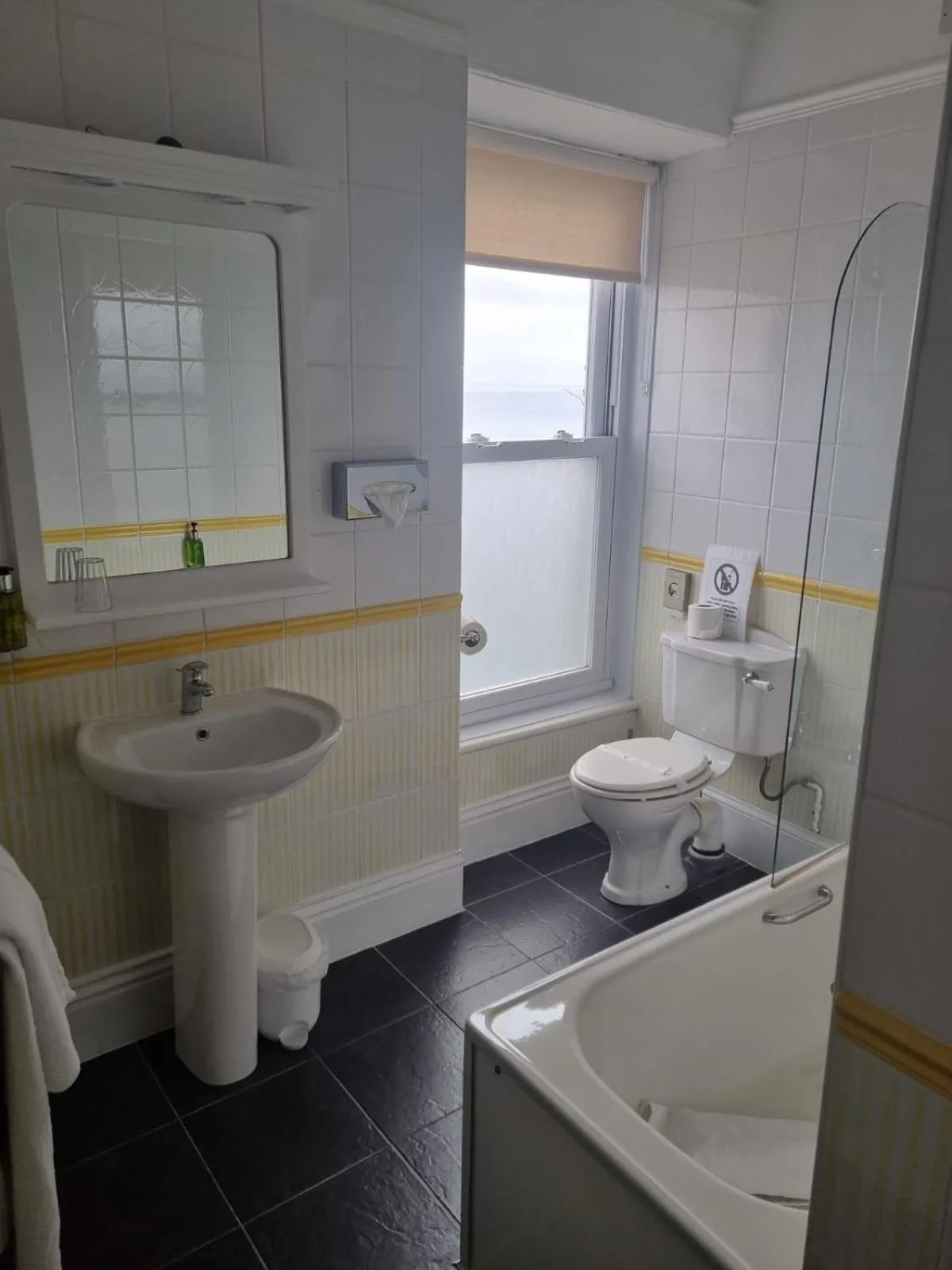 Shower in Hotel Penzance