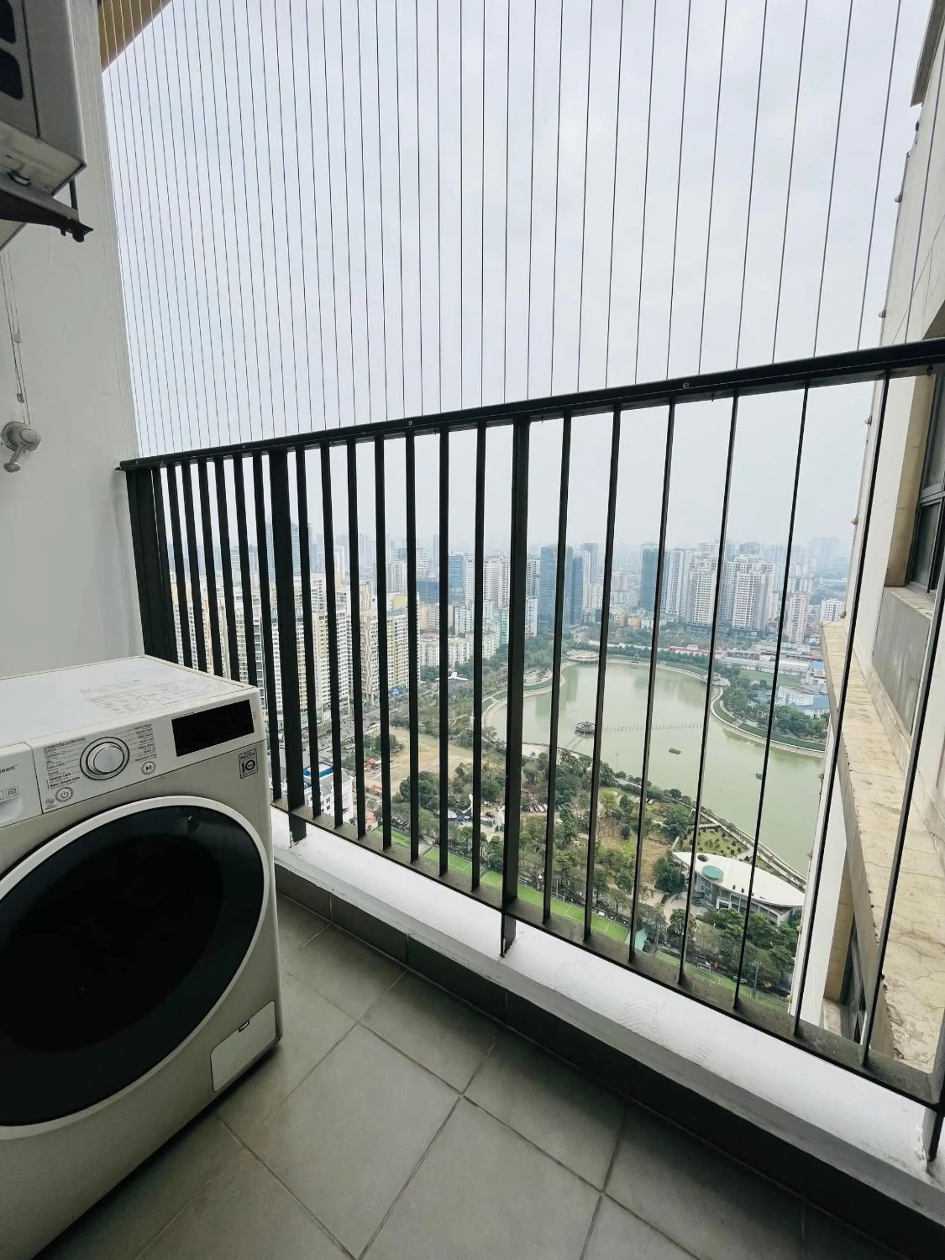 washing machine in Daniel Apartment - D'Capitale Ha Noi