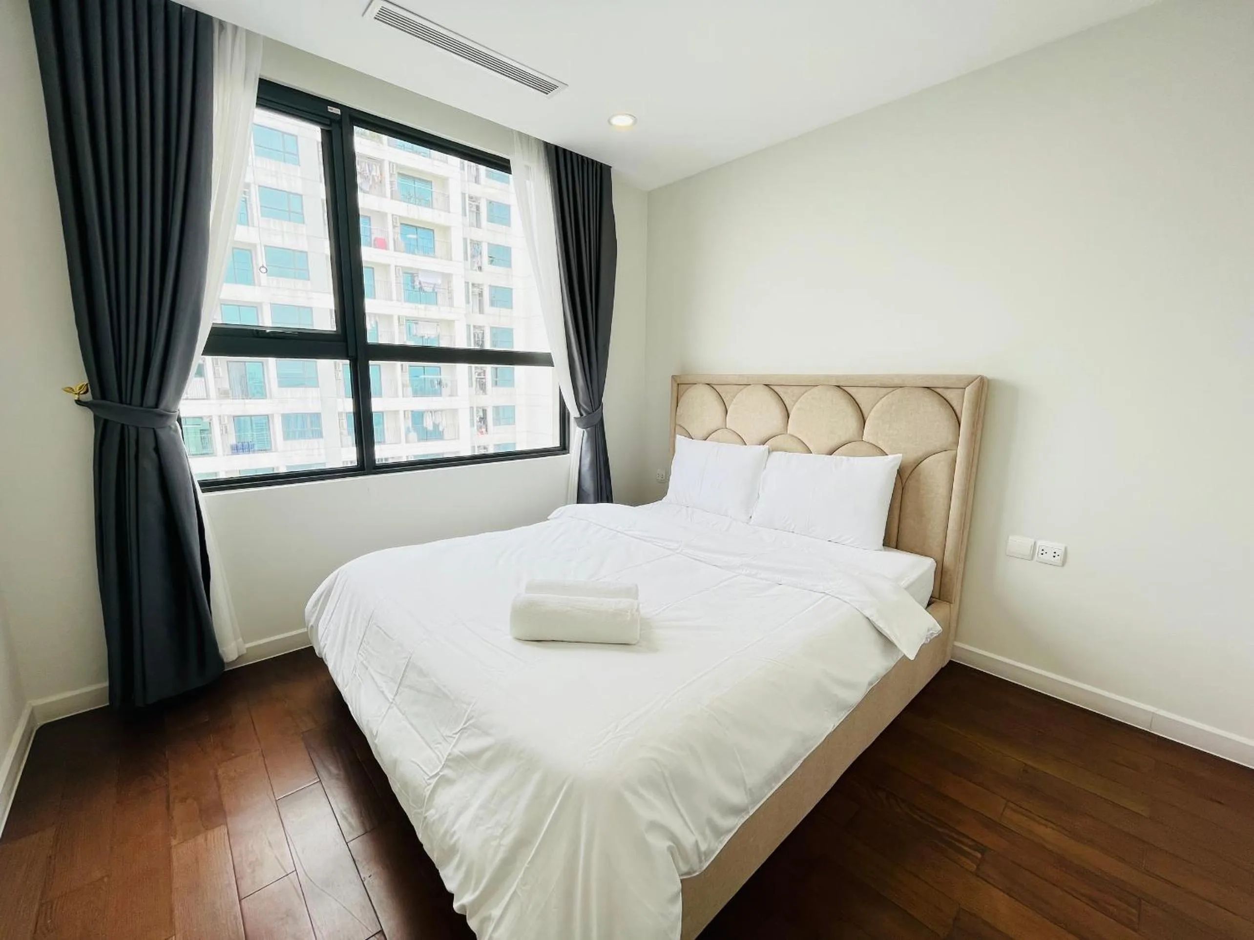 Bed in Daniel Apartment - D'Capitale Ha Noi