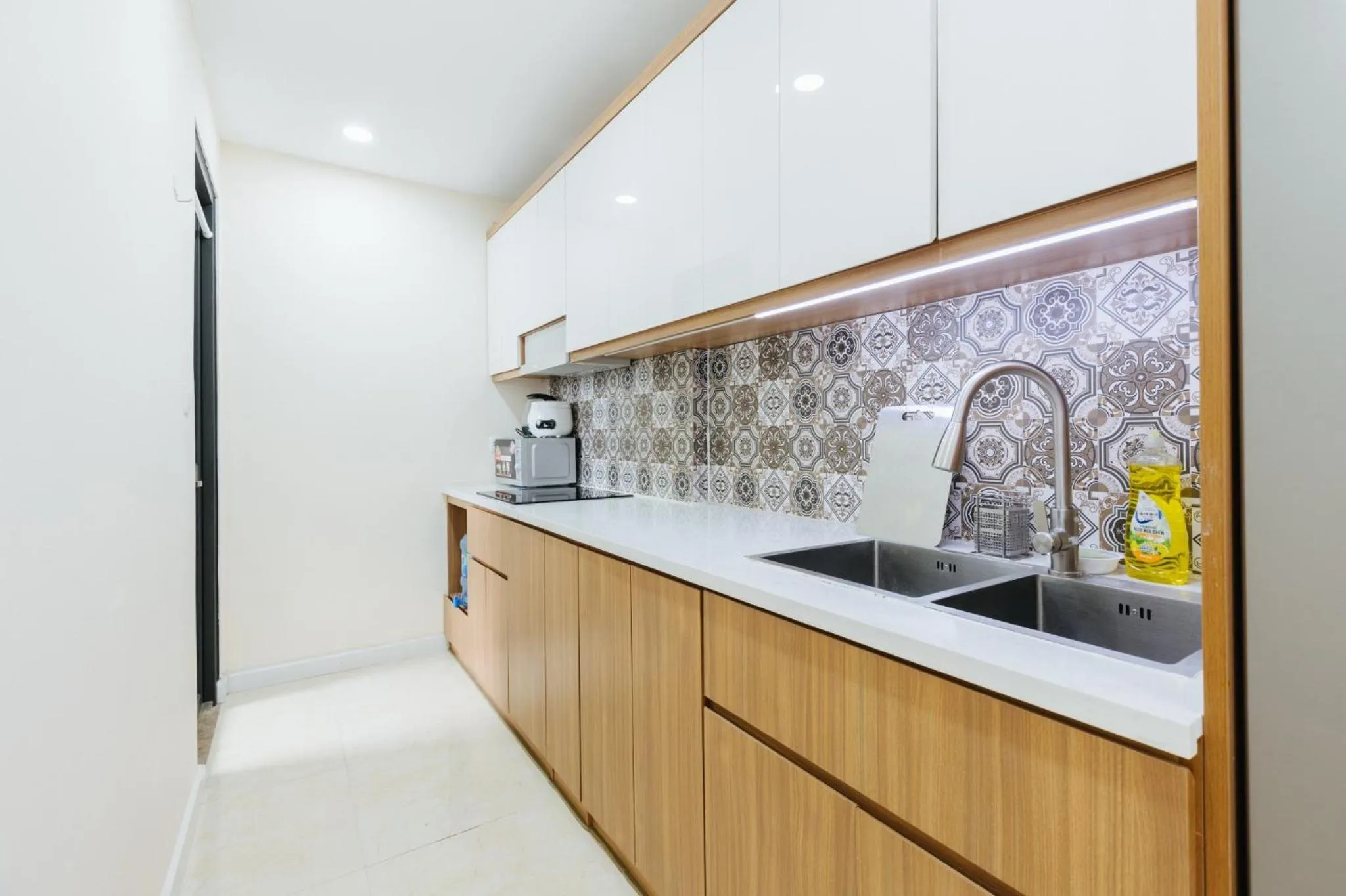 stove in Daniel Apartment - D'Capitale Ha Noi