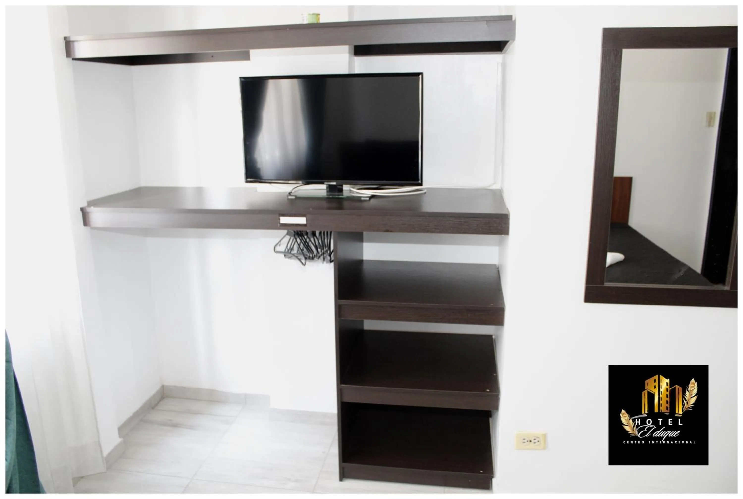 TV and multimedia in Hotel el Duque Internacional, Bogotá