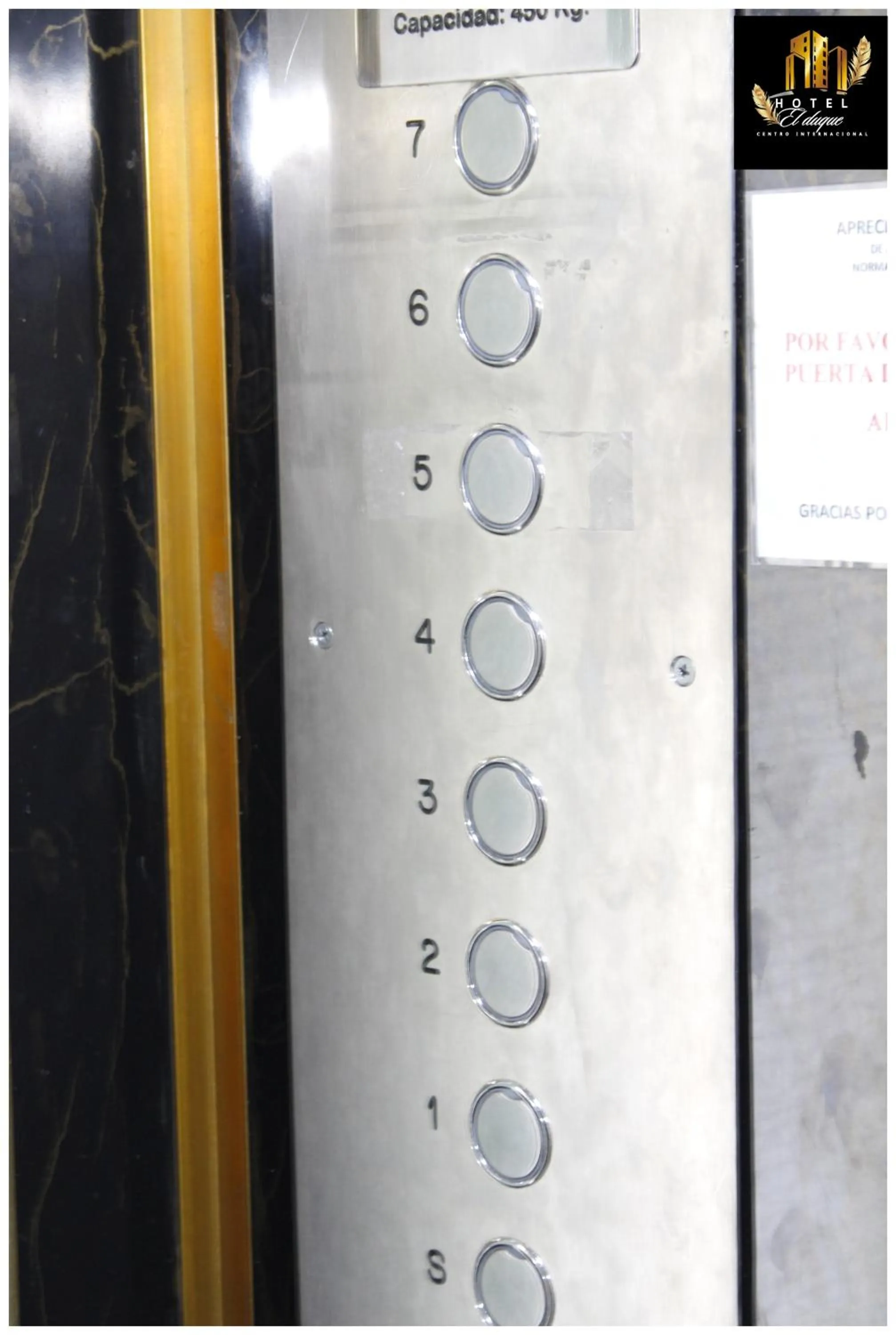 elevator in Hotel el Duque Internacional, Bogotá