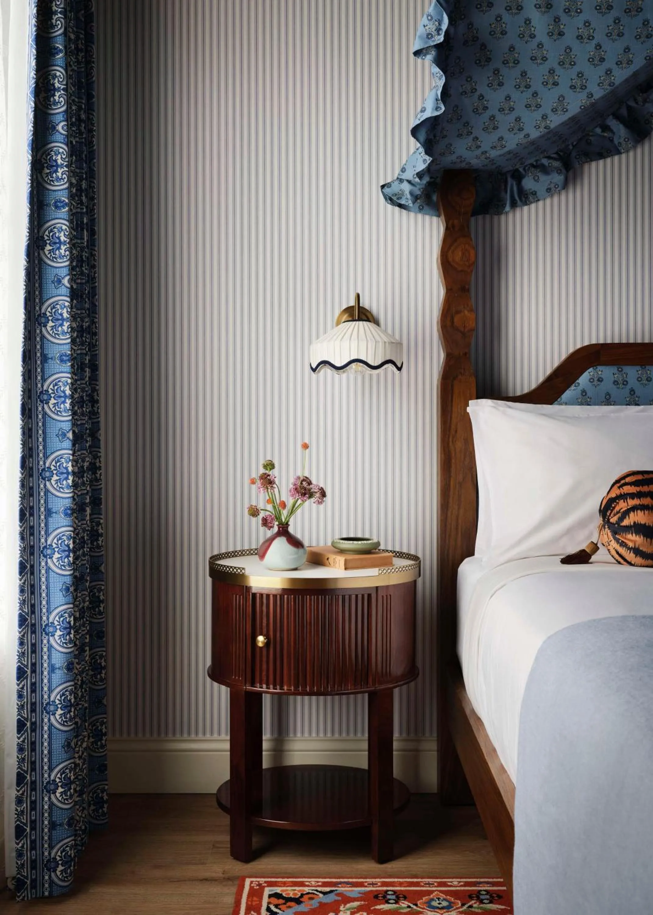 Bed in Graduate by Hilton Auburn, AL