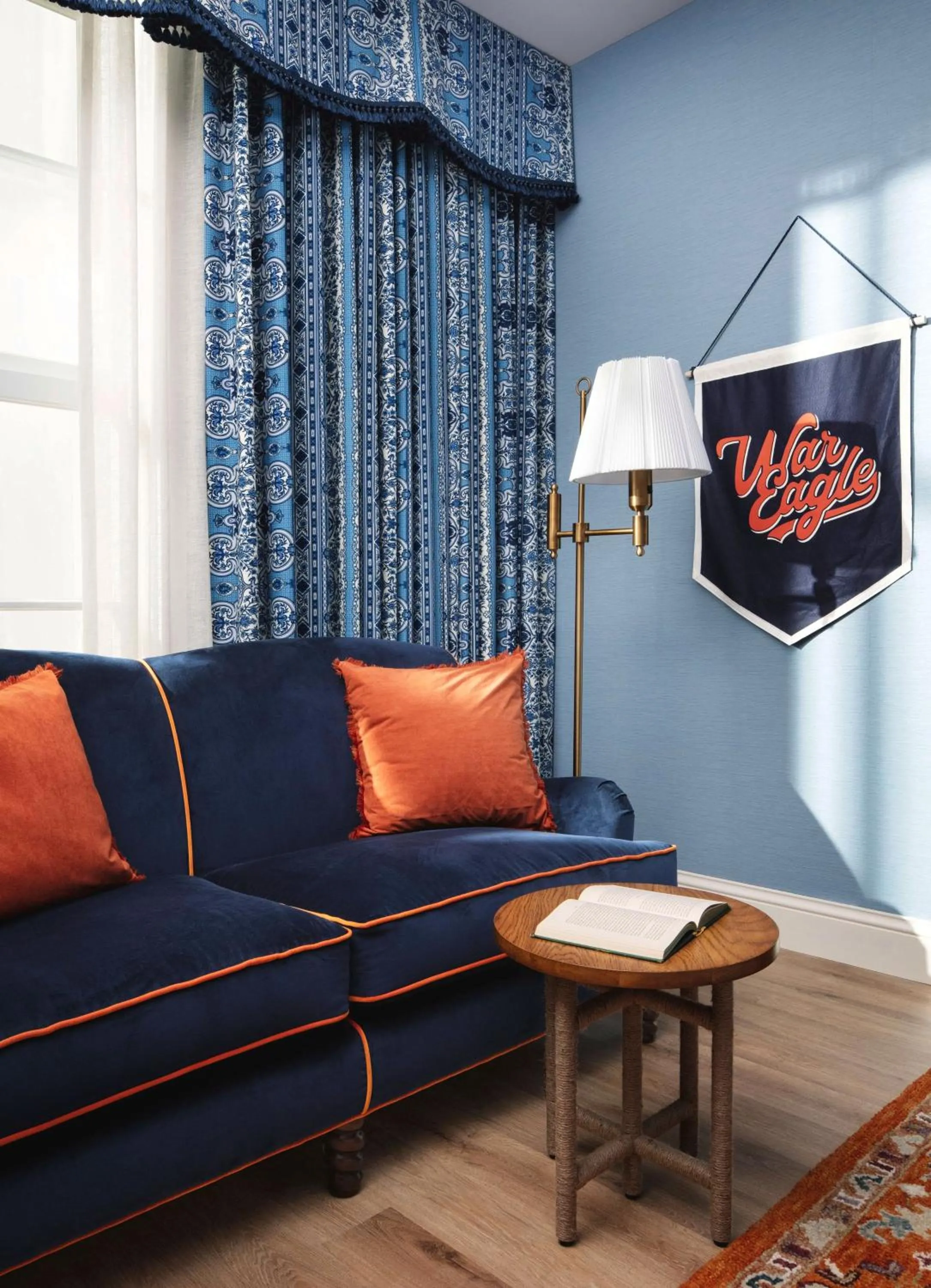 Photo of the whole room in Graduate by Hilton Auburn, AL