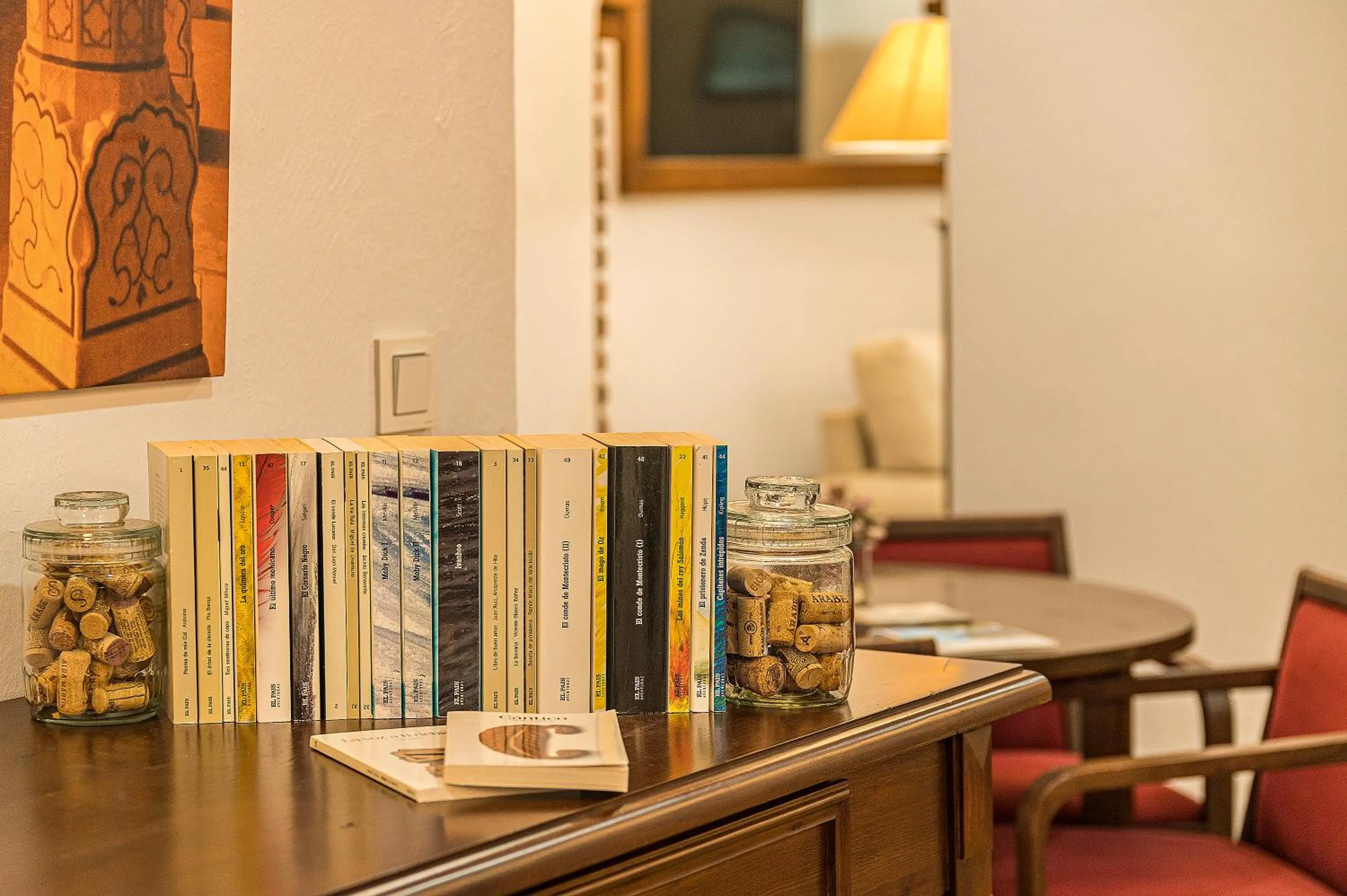 Library in Hotel-Restaurante Casa García Almonaster La Real