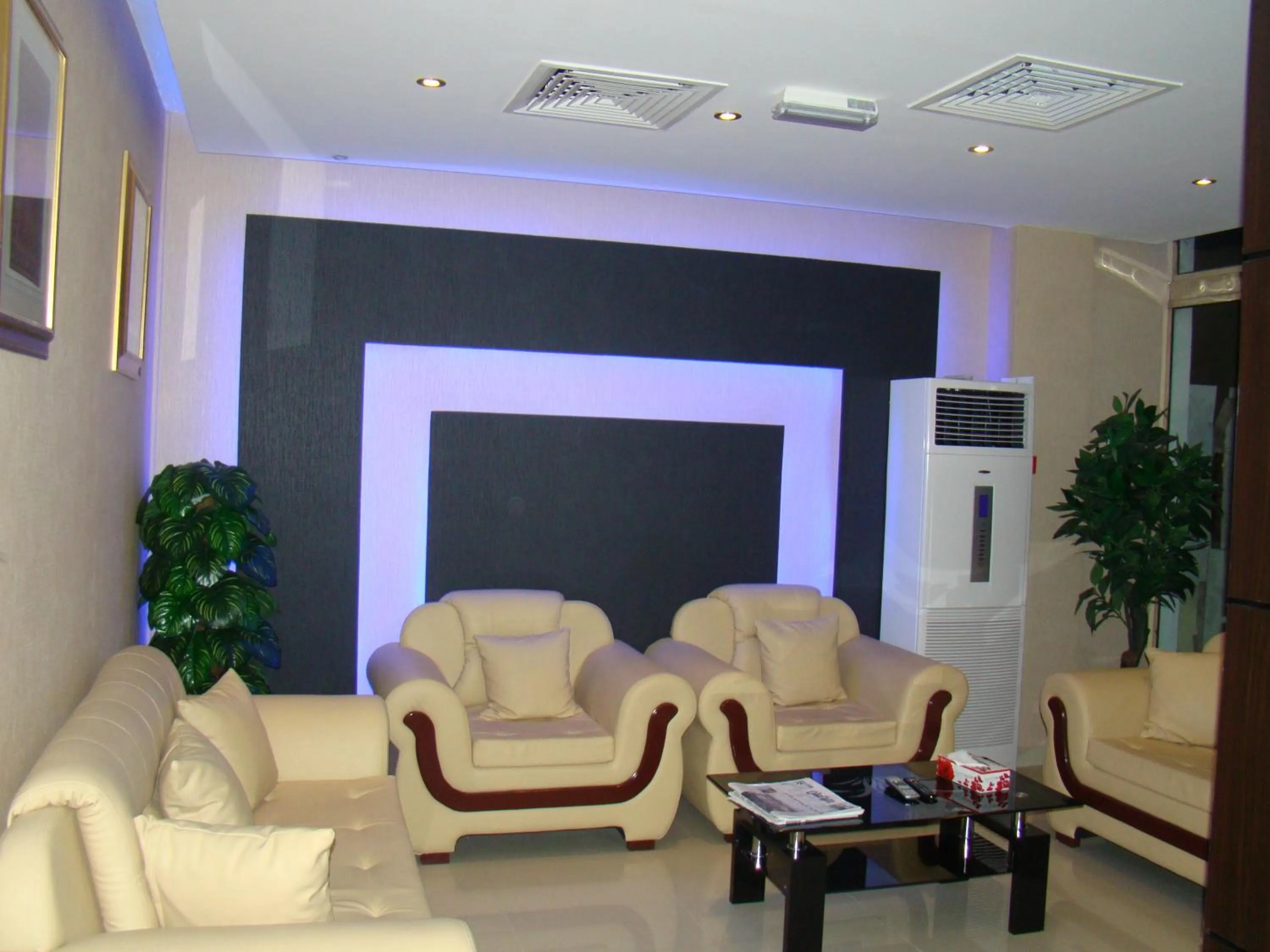 Lobby or reception in Savoy Grand Hotel Apartments