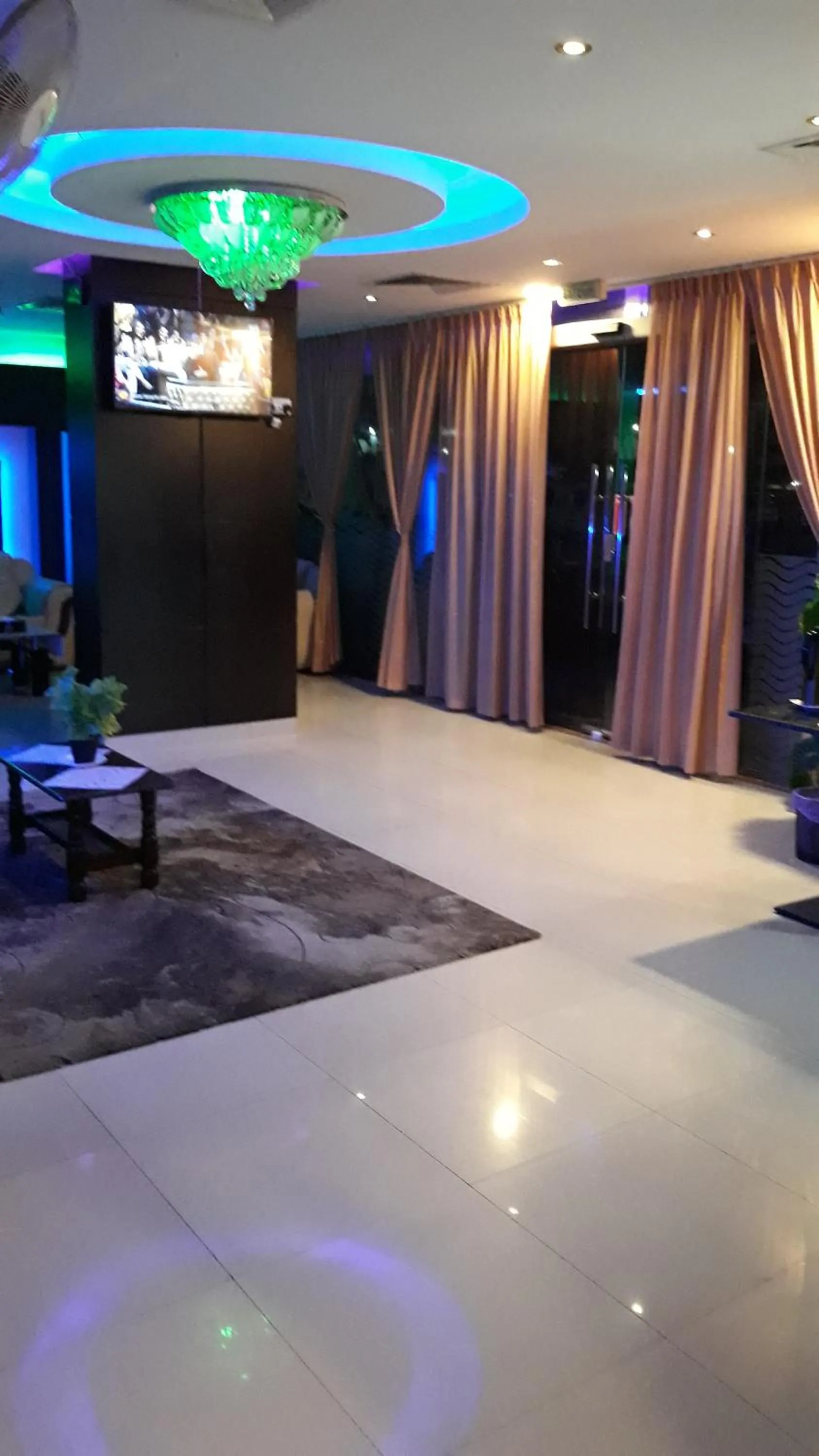 Lobby or reception in Savoy Grand Hotel Apartments