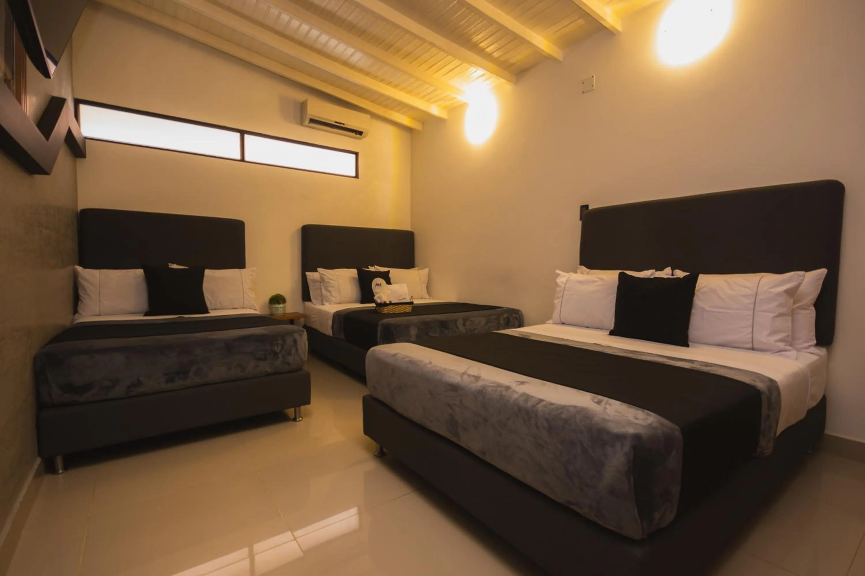 TV and multimedia, Bed in Naiot Hotel Boutique