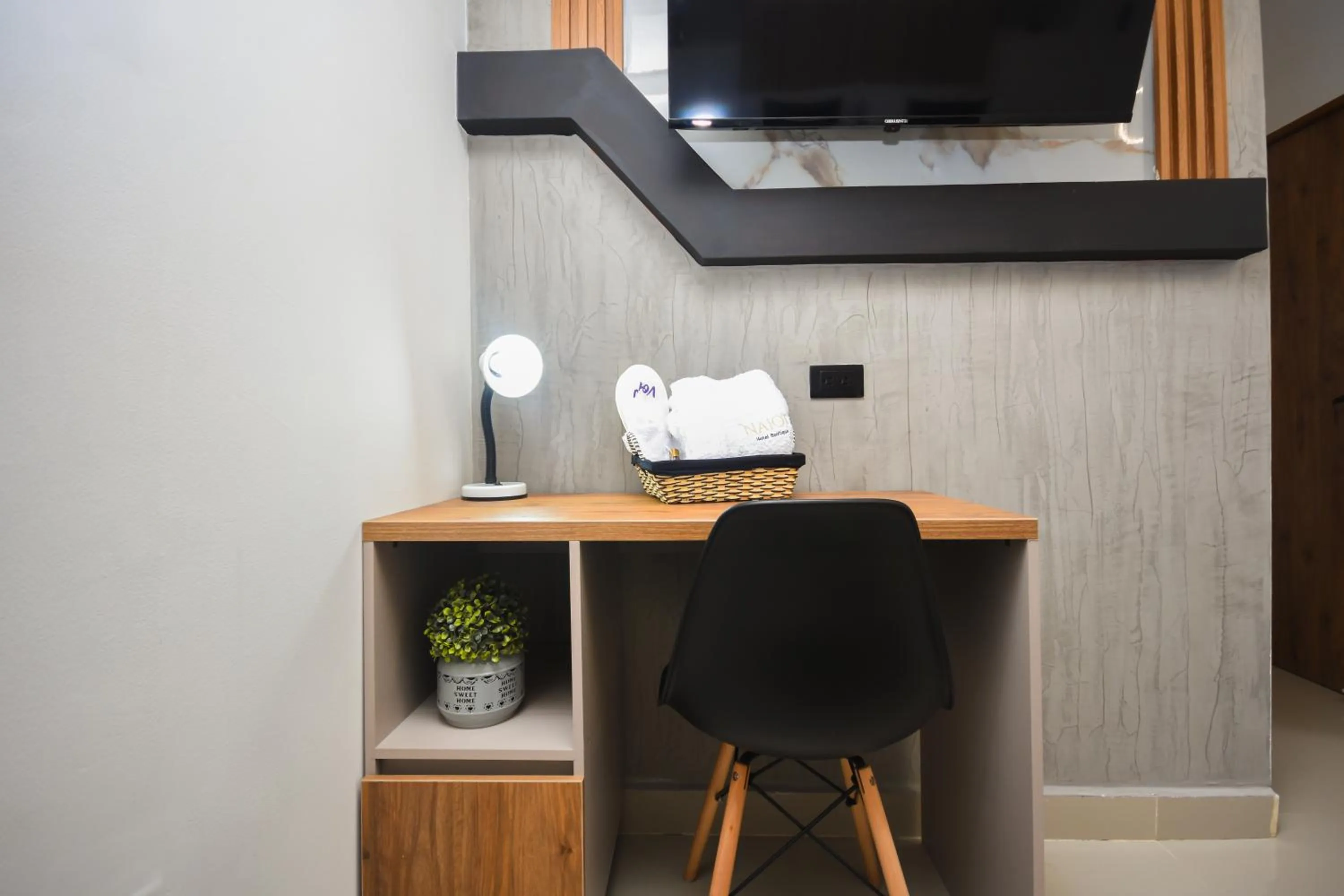 TV and multimedia in Naiot Hotel Boutique